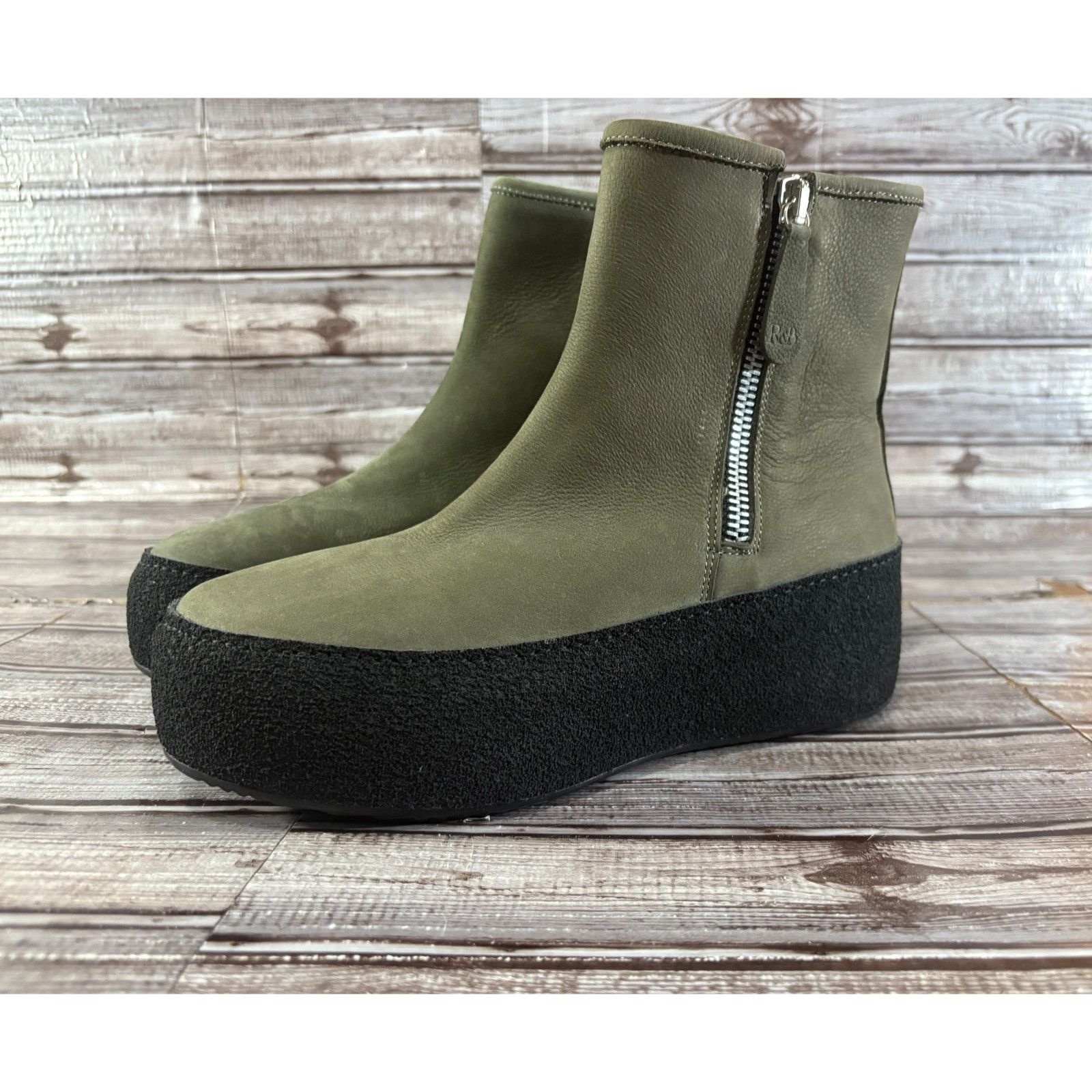 Russell & Bromley RUSSELL & BROMLEY Double Zip Flatform shearling Boot sz 41 U Size US 10 / IT 40 - 1 Thumbnail