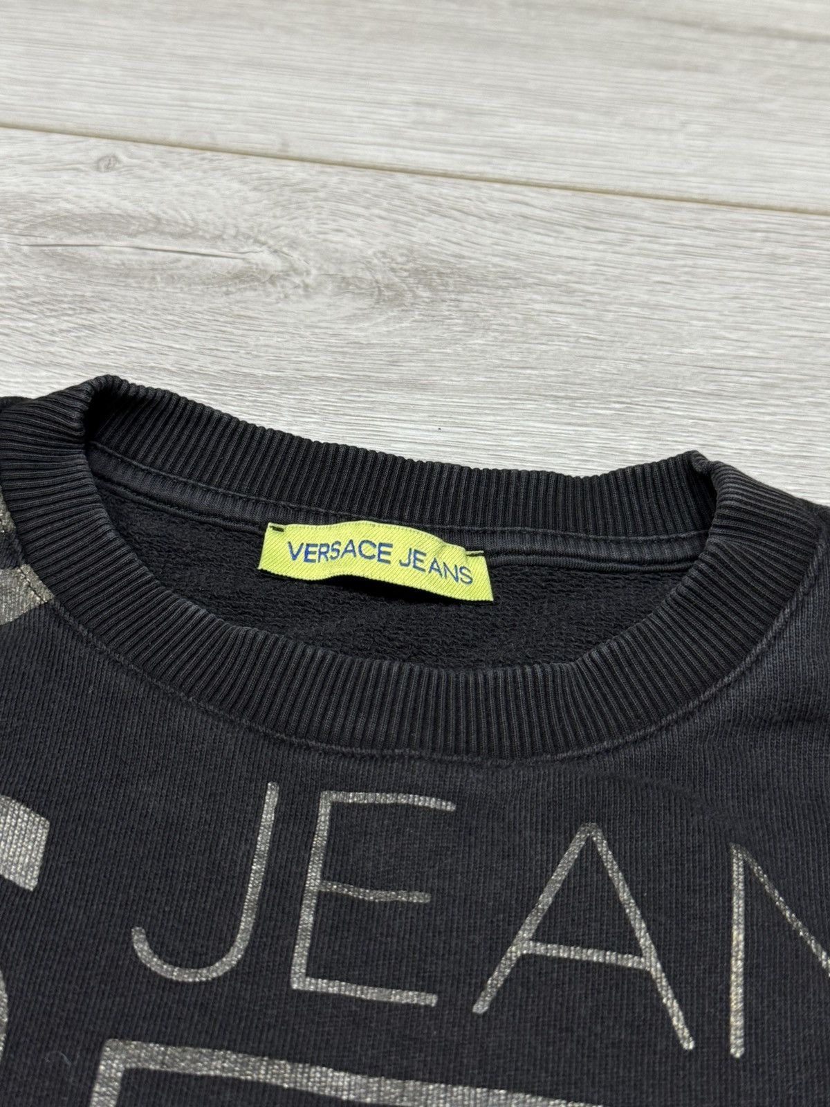 Versace Jeans Couture Versace tiger all over print big logo sweatshirt patterns Size US M / EU 48-50 / 2 - 5 Thumbnail