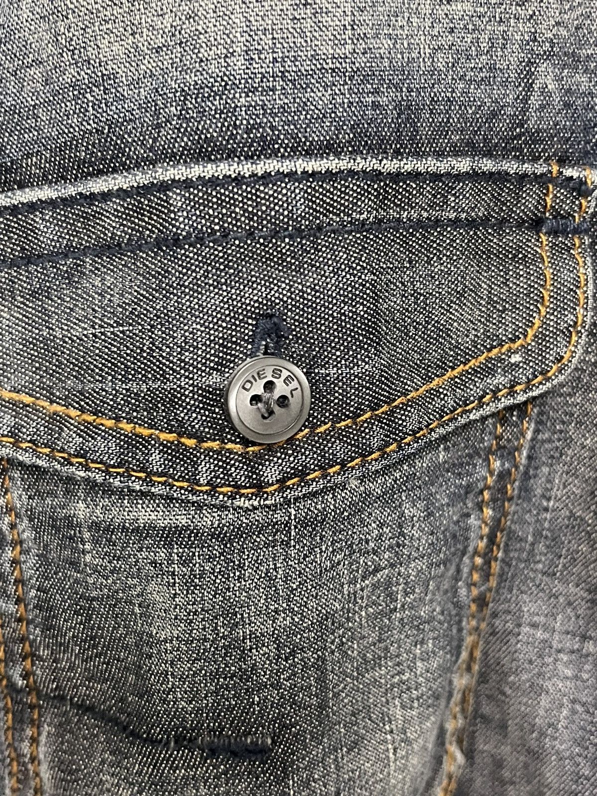 Diesel Diesel Denim Workshirt. Size medium Size US M / EU 48-50 / 2 - 10 Thumbnail