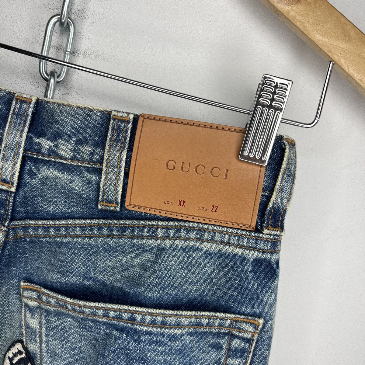 Gucci Gucci Butterfly Embroidery Jeans Denim Trousers Pants Size 26" / US 2 / IT 38 - 10 Thumbnail