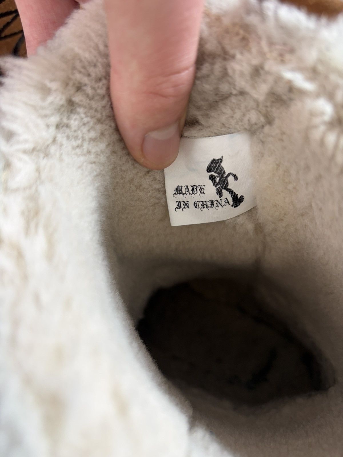 1199 1199 Bazo Og 2024 Uggs Chestnut V1 Size US 11 / EU 44 - 7 Thumbnail