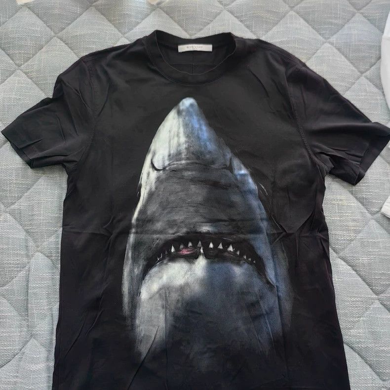 Givenchy Givenchy T-Shirt, XL size Size US XL / EU 56 / 4 - 1 Thumbnail