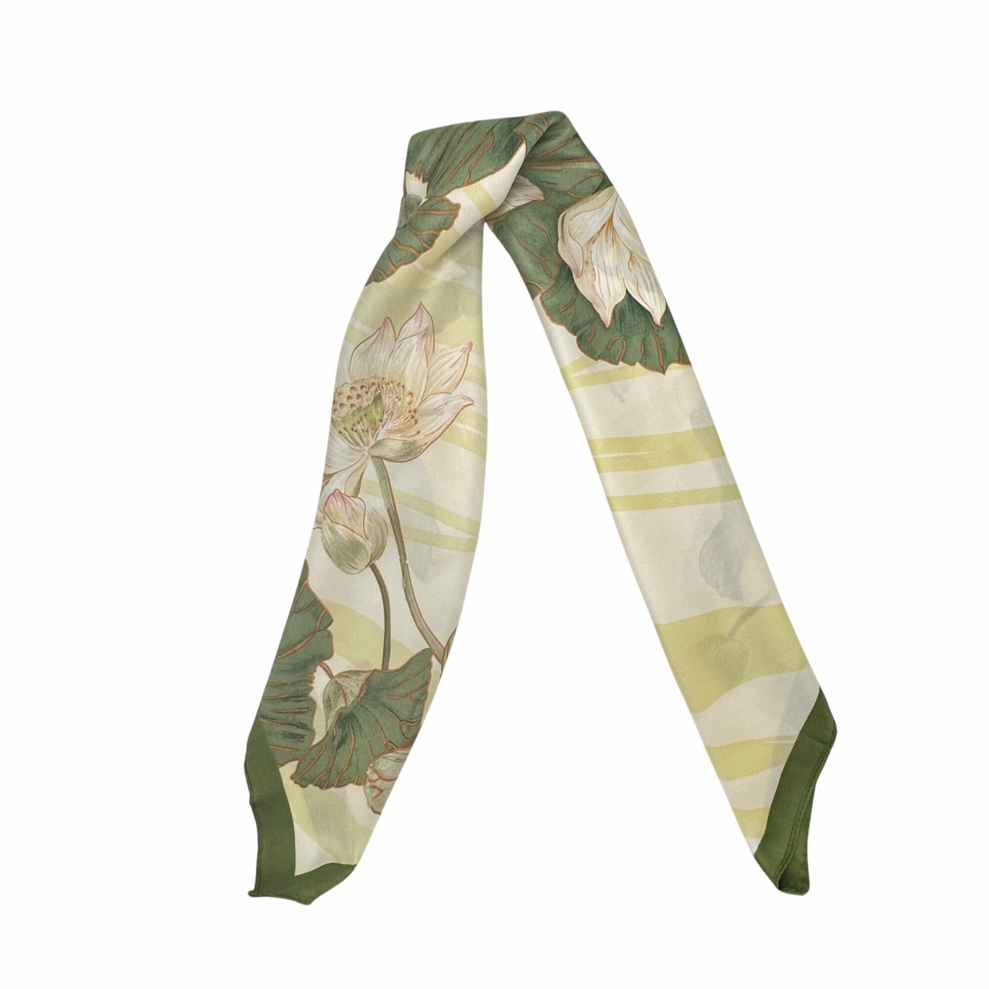 Other New Elegant Bandana Square Scarf Retro flowers Green and Cre Size ONE SIZE - 4 Thumbnail