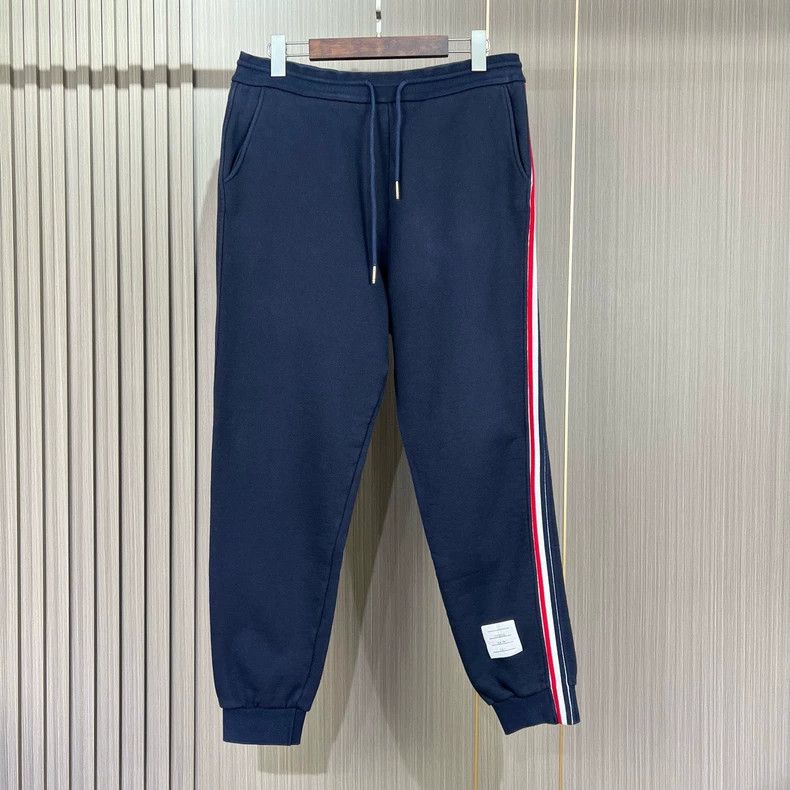 Thom Browne Thom Browne size4 Casual trousers with pleats Size US 28 / EU 44 - 1 Thumbnail