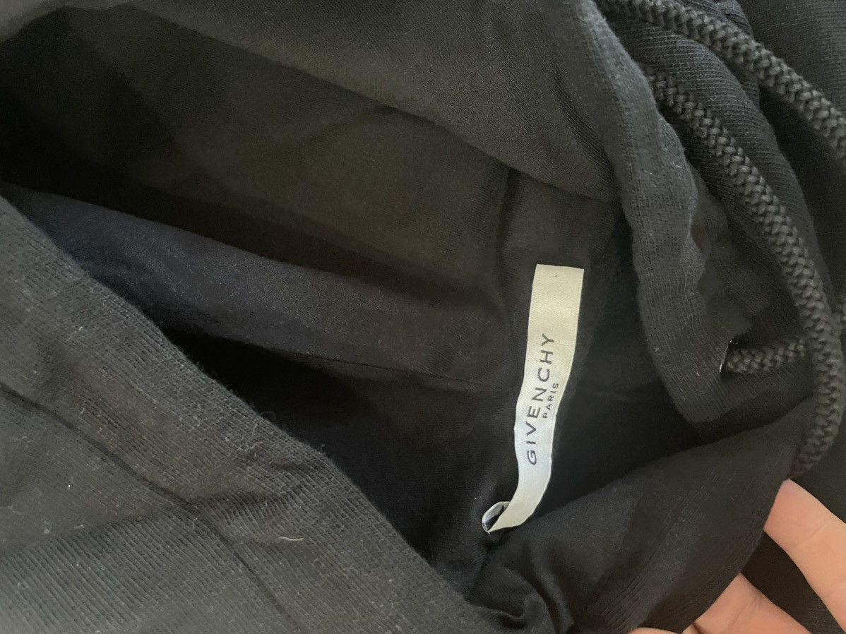 Givenchy Givenchy black hoodie with some face on it Size US M / EU 48-50 / 2 - 2 Thumbnail