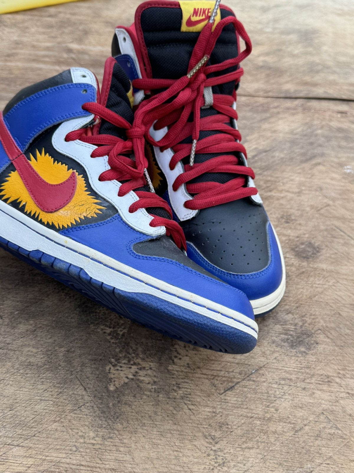 Nike Nike SB Dunk High “Comic” Size US 10.5 / EU 43-44 - 2 Thumbnail