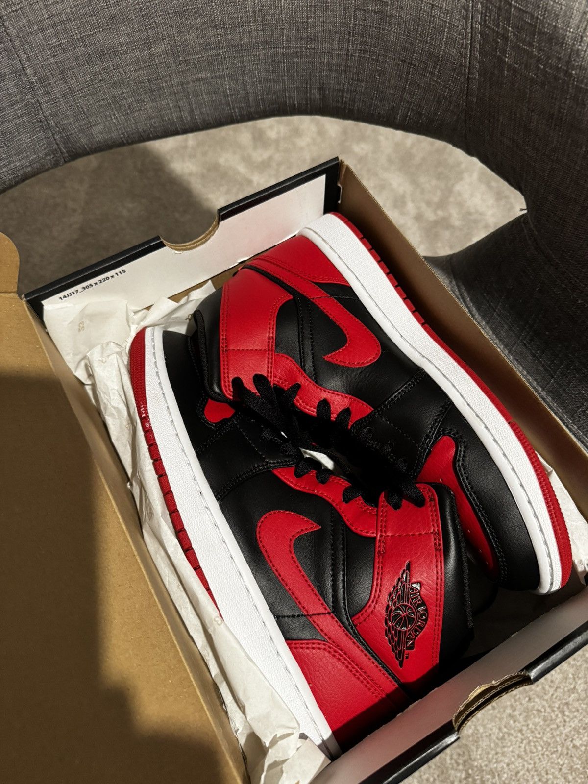 Jordan Brand Air Jordan 1 Mid Size US 9 / EU 42 - 13 Thumbnail