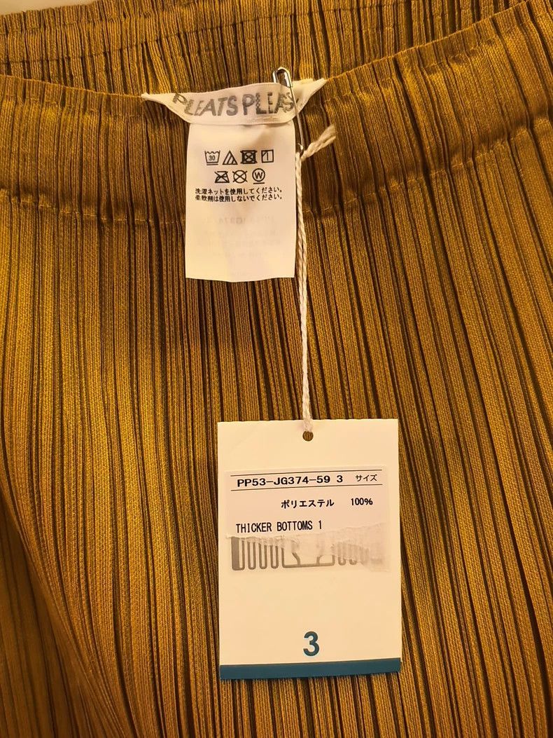 Issey Miyake Issey Miyake size:3 Ginger yellow pleated skirt Size XS / US 0-2 / IT 36-38 - 2 Thumbnail