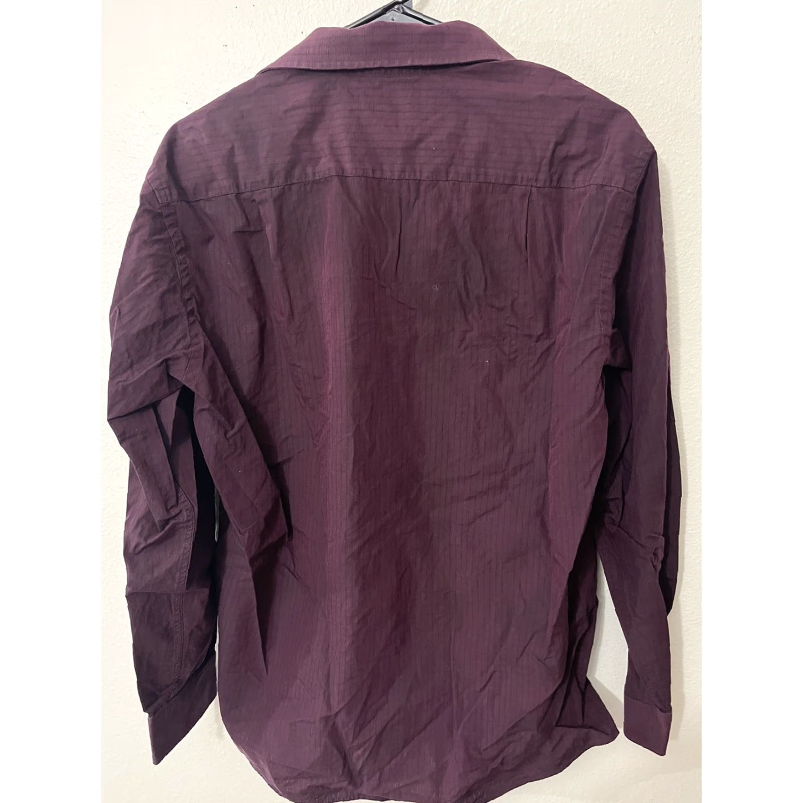 Bcbgmaxazria BCBGMAXAZRIA Shirt Men Long Sleeve Button-Up 15.5-32/33 Medium Red Knit Cotton Modern Fit 90s Event? (adjusted) Size US M / EU 48-50 / 2 - 3 Thumbnail