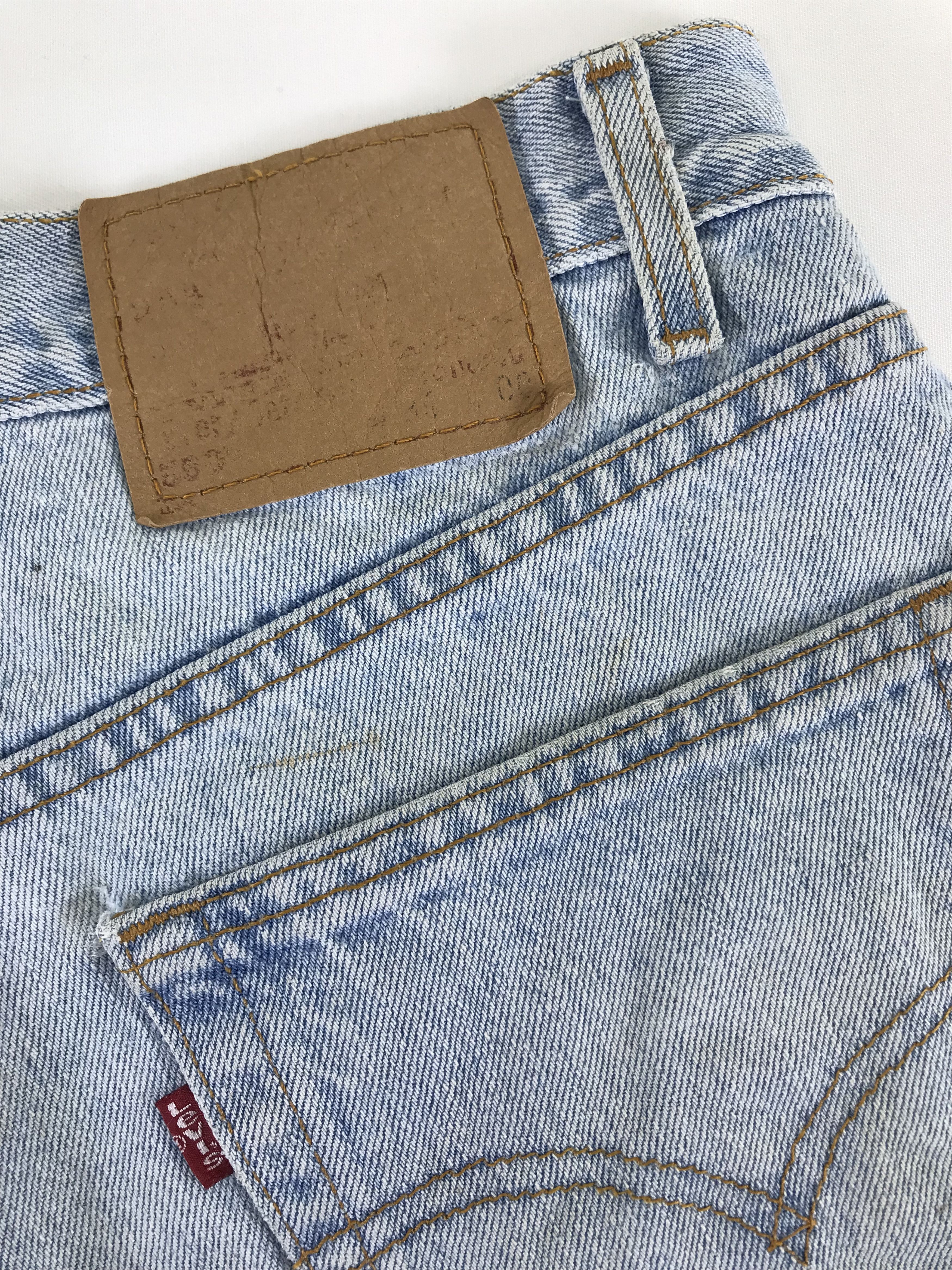 Levi's Vintage Levi's 550 Relaxed Wash Light Wash Short Jeans Size US 32 / EU 48 - 7 Thumbnail