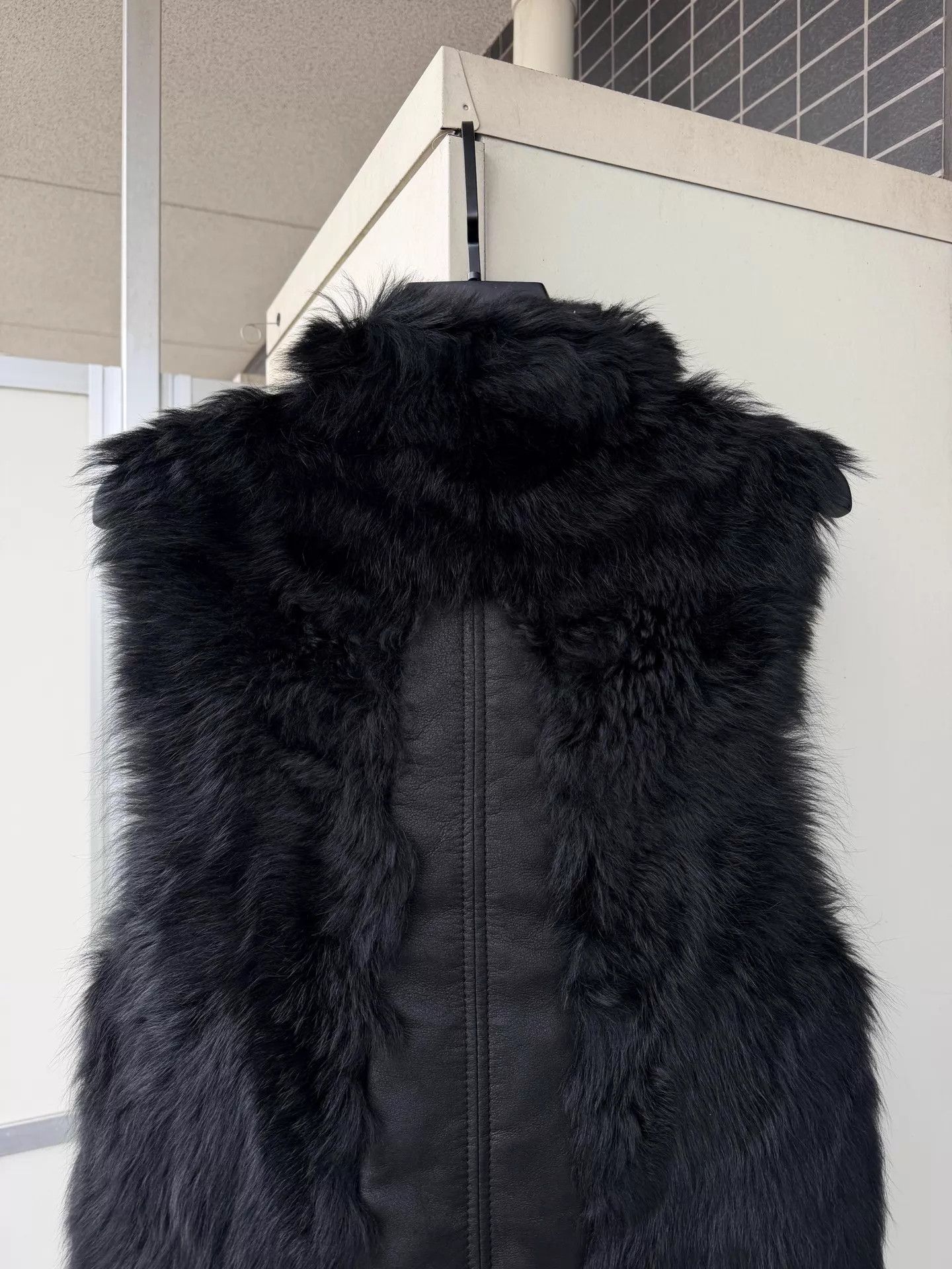 Helmut Lang Helmut Lang Fur-Shearling Paneled Asymmetric Zip Vest Size S / US 4 / IT 40 - 5 Thumbnail