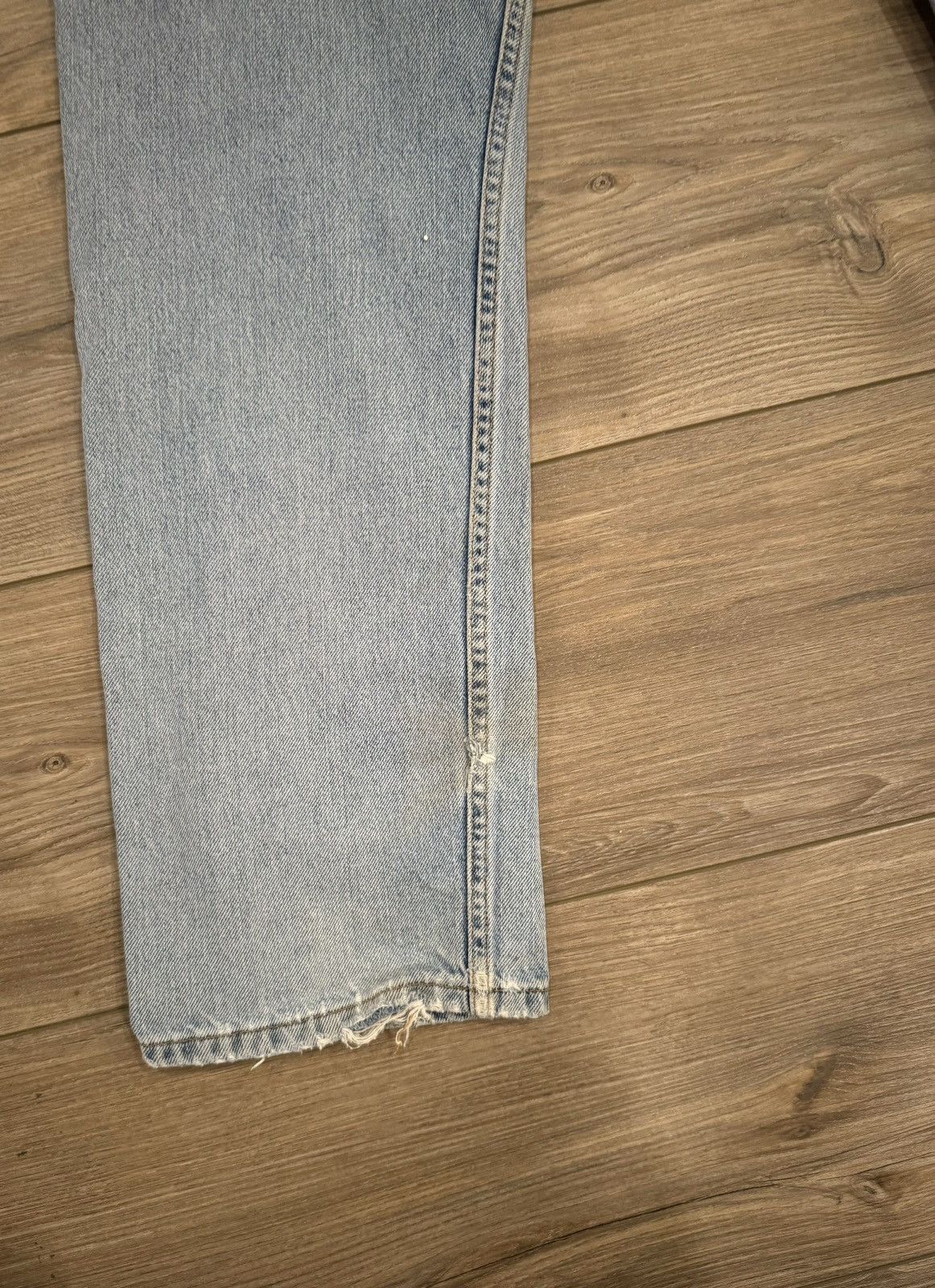 Levi's × Vintage Vintage distressed Levi 505 jeans Size US 34 / EU 50 - 7 Thumbnail
