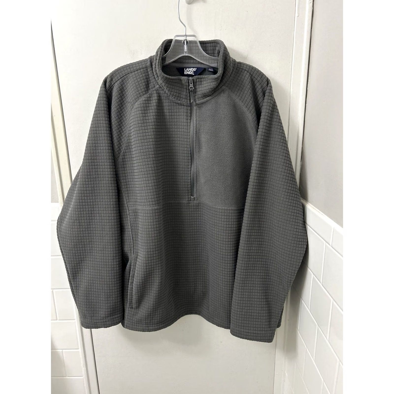 Lands' End Lands' End Mens XL 1/4 Zip Fleece Pullover Gray Mock Neck Raglan Long Sleeve Shirt Sweater Knit Waffle-Pocket Casual Outdoor Hiking Jacket Structured Size US XL / EU 56 / 4 - 2 Thumbnail