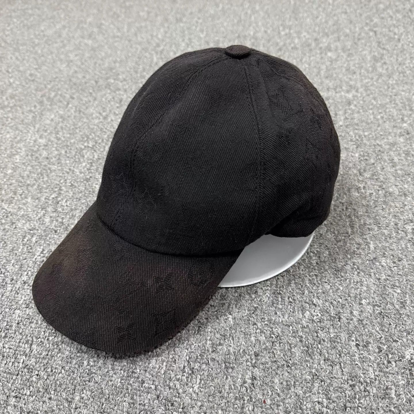 Louis Vuitton LV all over print embroidery cap 9/10 color fading Size ONE SIZE - 1 Thumbnail