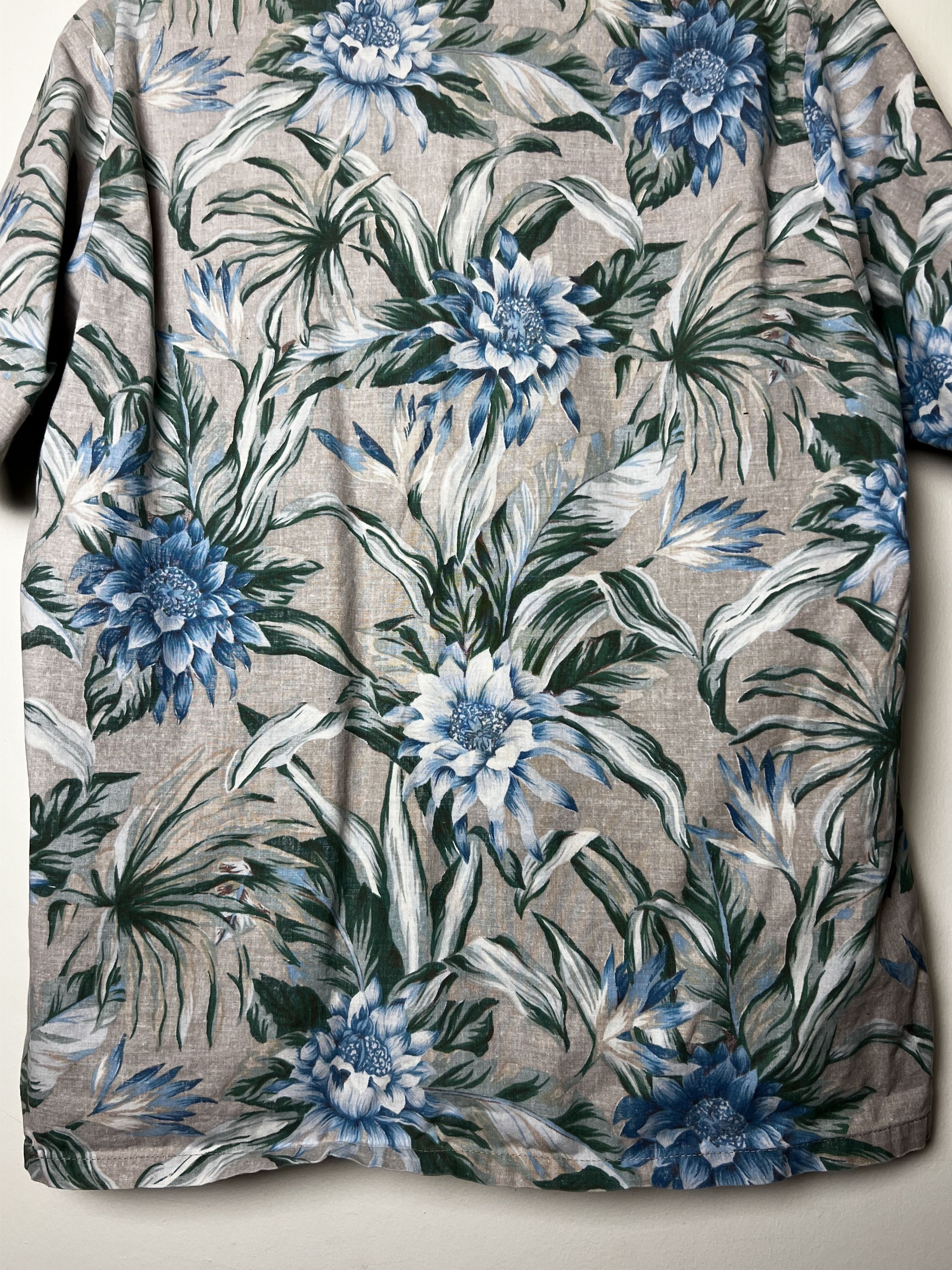 Vintage Vntg 70s Hawaiian Aloha Shirt: Barefoot in Paradise Floral Size US L / EU 52-54 / 3 - 13 Thumbnail