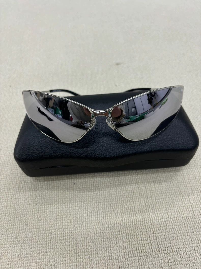 Balenciaga Balenciaga Black silver 23 fall/winter razor cat sunglasses Size ONE SIZE - 1 Thumbnail