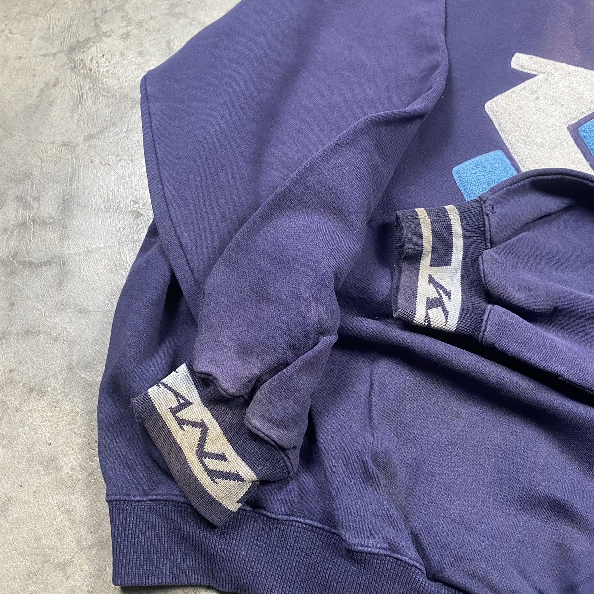 Karl Kani × Vintage Rare y2k Karl Kani Hiphop Bboy Distressed Boxy Size US XL / EU 56 / 4 - 4 Thumbnail