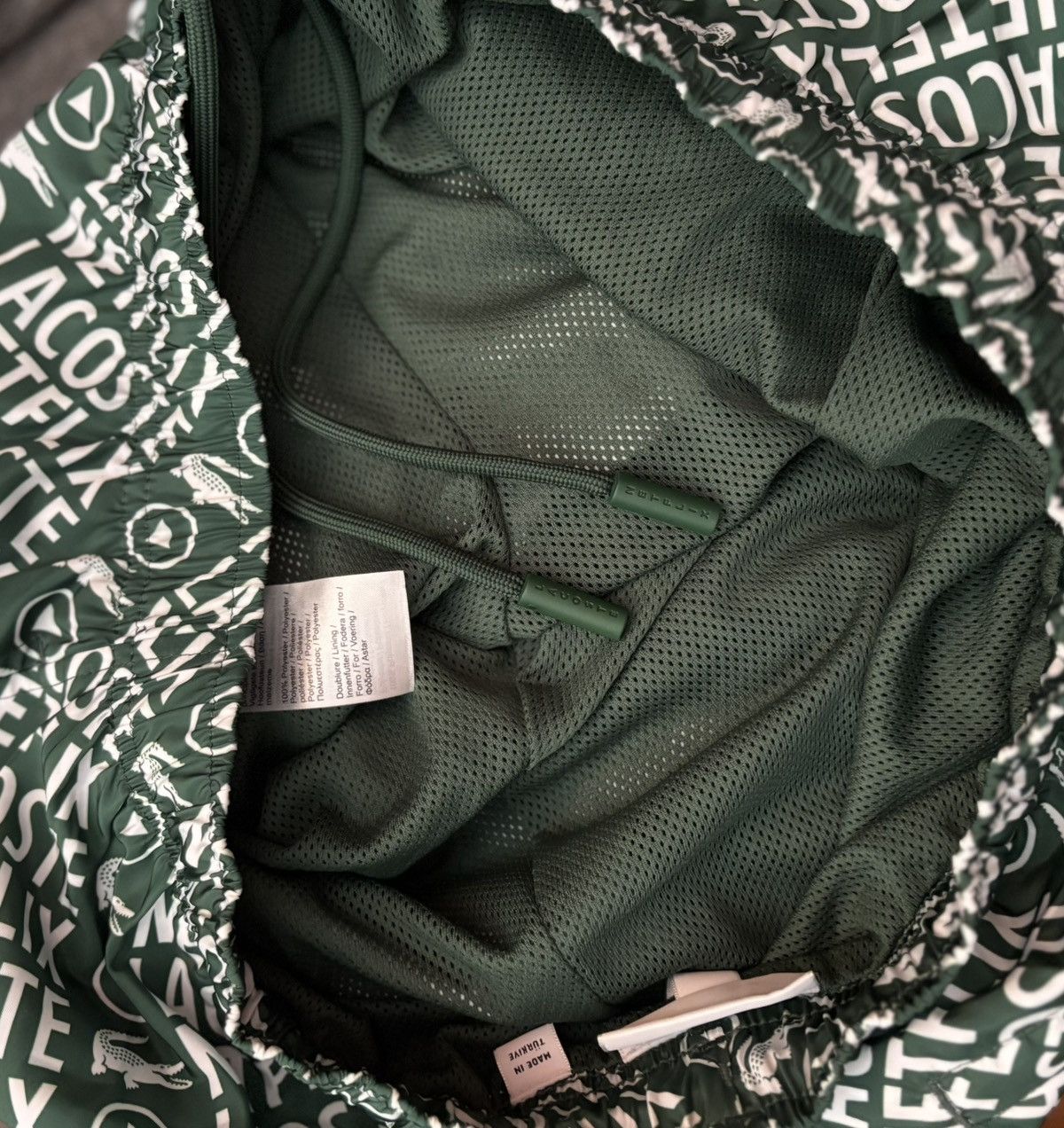 Lacoste Lacoste X Netflix Waterproof Nylon Relaxed Fit Joggers Size US 30 / EU 46 - 8 Thumbnail
