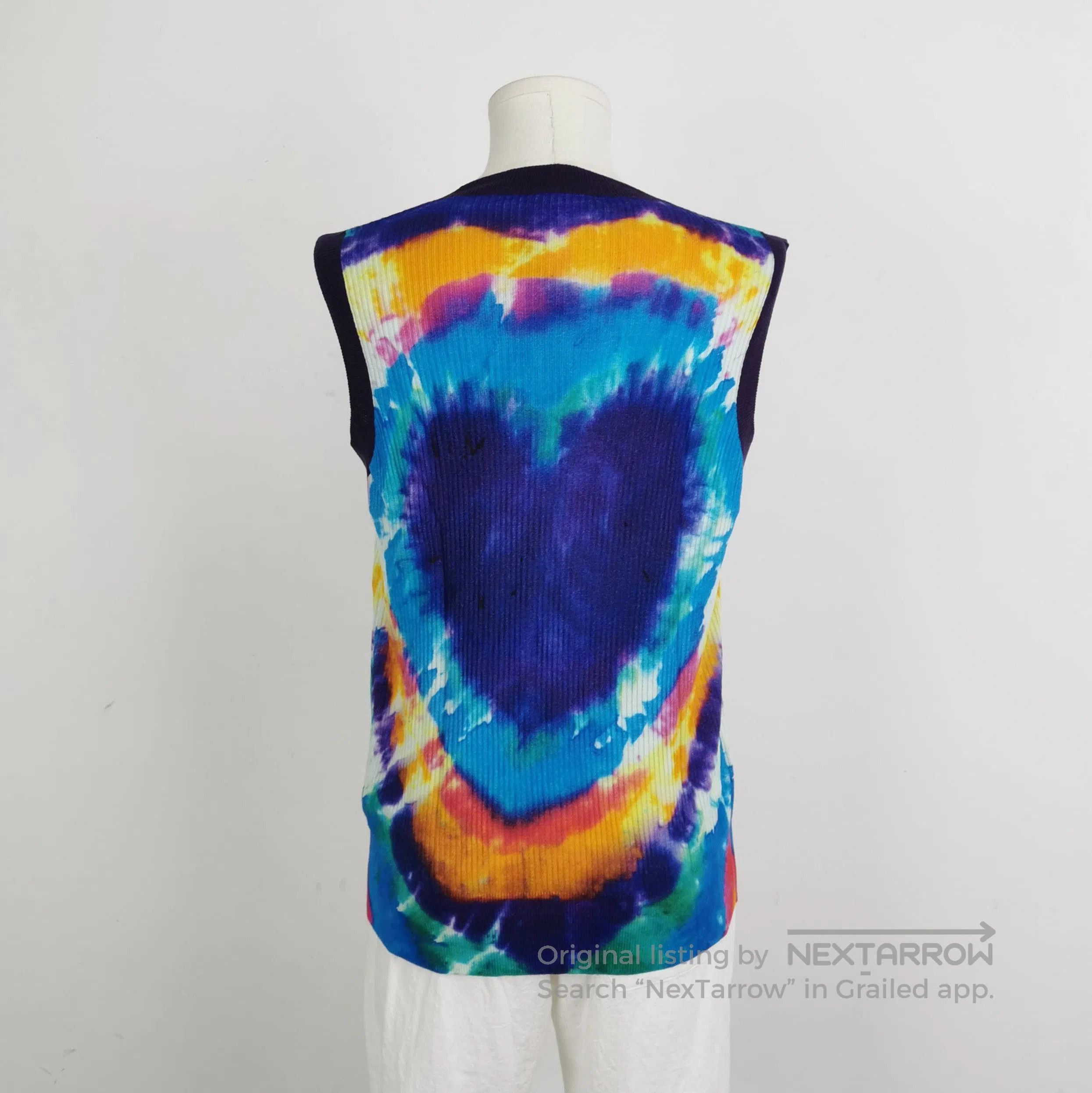Burberry Burberry Sleeveless Knit Top with Colorful Print . Size US S / EU 44-46 / 1 - 3 Thumbnail