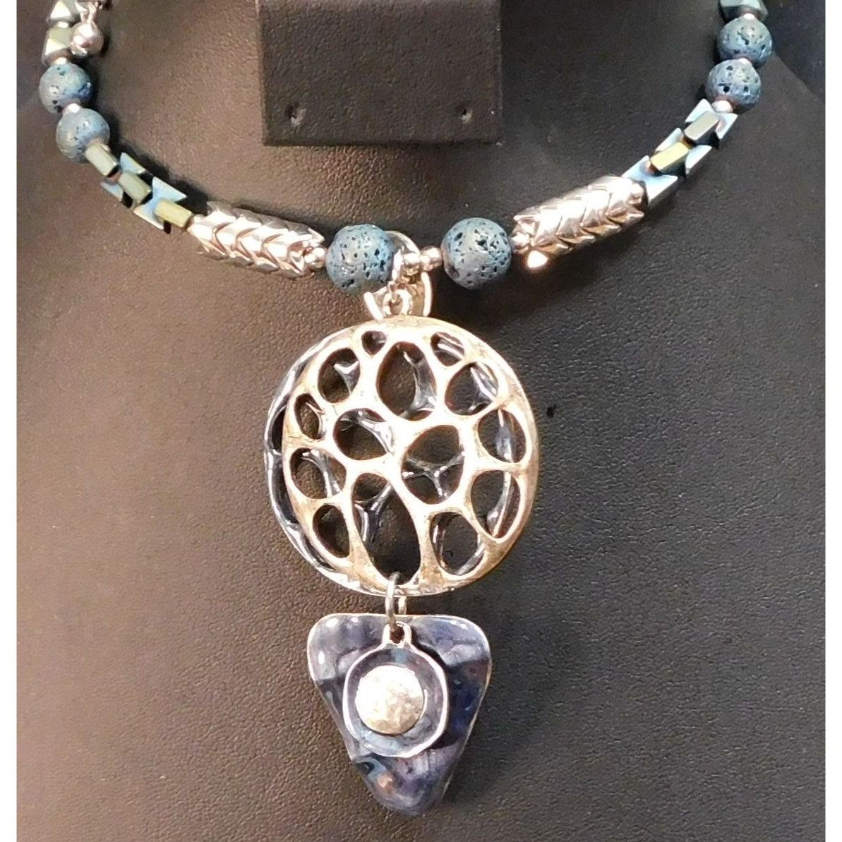 Other Brutalist Abstract Blue And Silver Tone Volcanic Rock Neckla Size ONE SIZE - 6 Thumbnail
