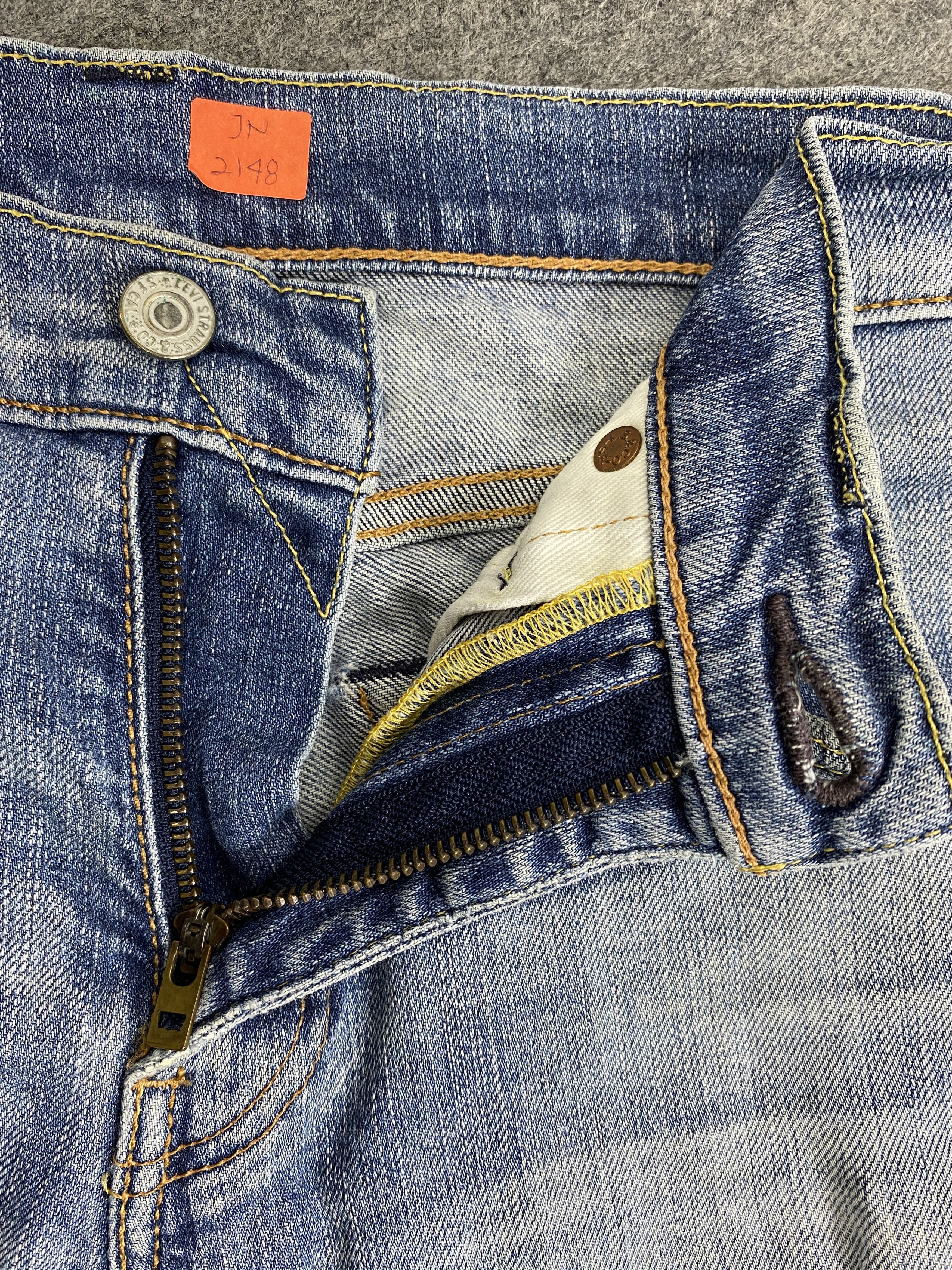 Levi's Light Blue Wash Vintage Levi's 511 31x32 Denim -JN2148 Size US 31 - 6 Thumbnail