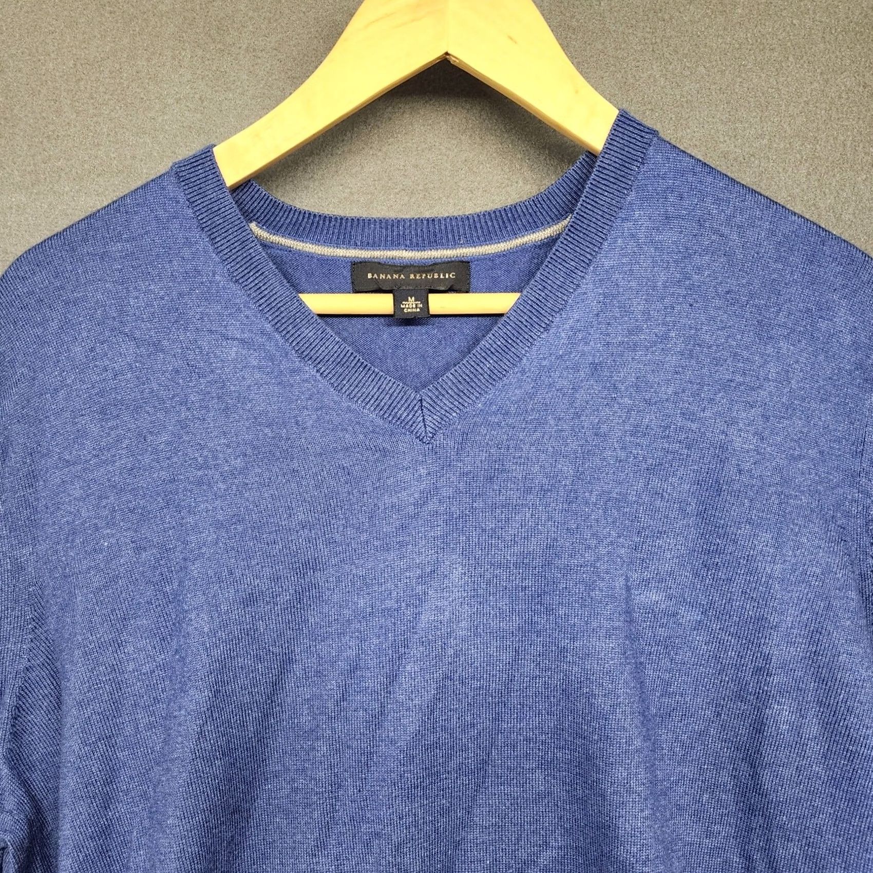 Banana Republic VINTAGE Banana Republic Sweater Mens M Blue Silk Cashmere Blend Lightweight Preppy Pullover V-Neck Long Sleeve Fall Winter Mens Size US M / EU 48-50 / 2 - 8 Thumbnail