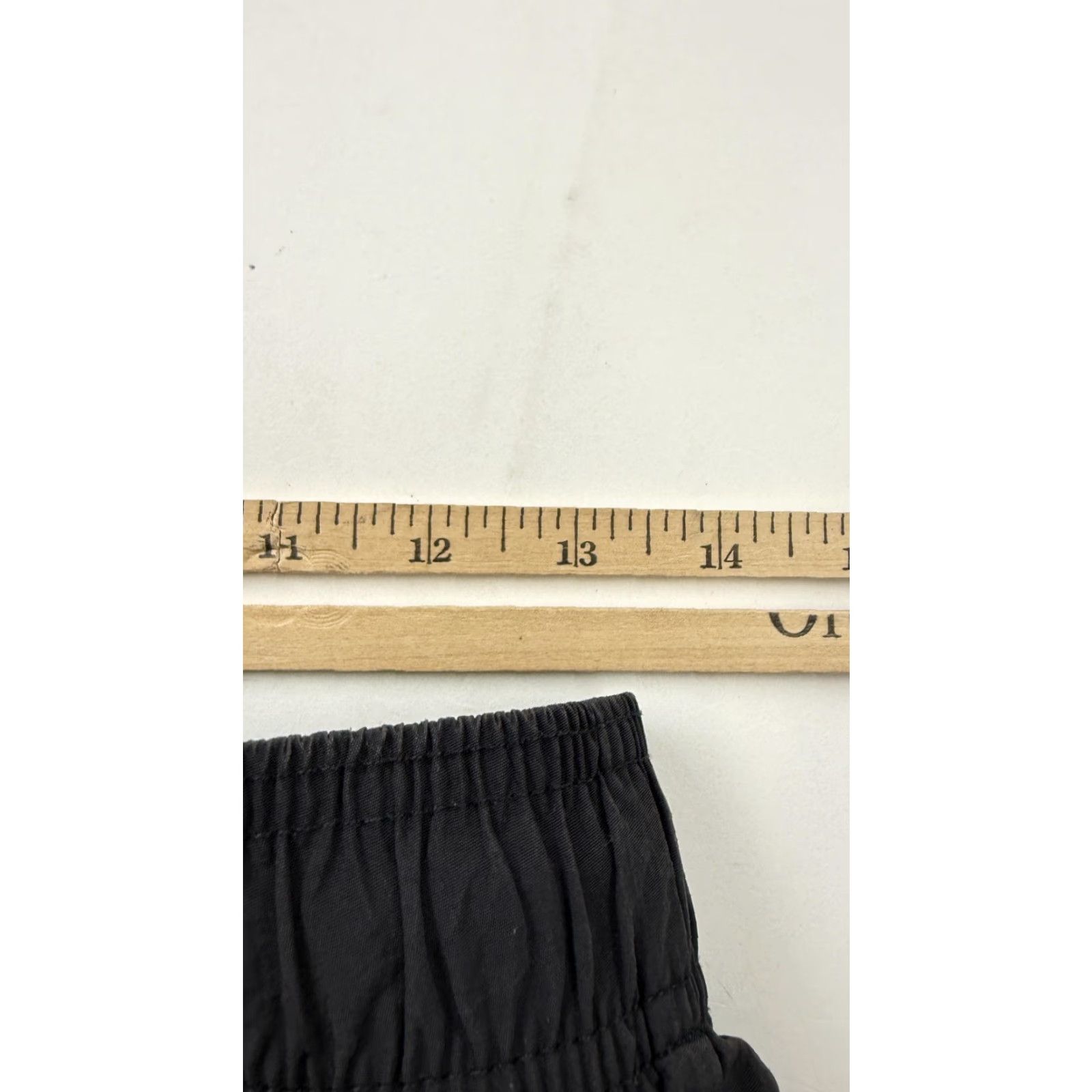 Vintage BP Shorts Mens Small Black Nylon Elastic Waist Drawstring Casual Pockets Bermuda Shorts Mens Black Nylon Casual Pockets Knit? Size US 29 - 7 Thumbnail