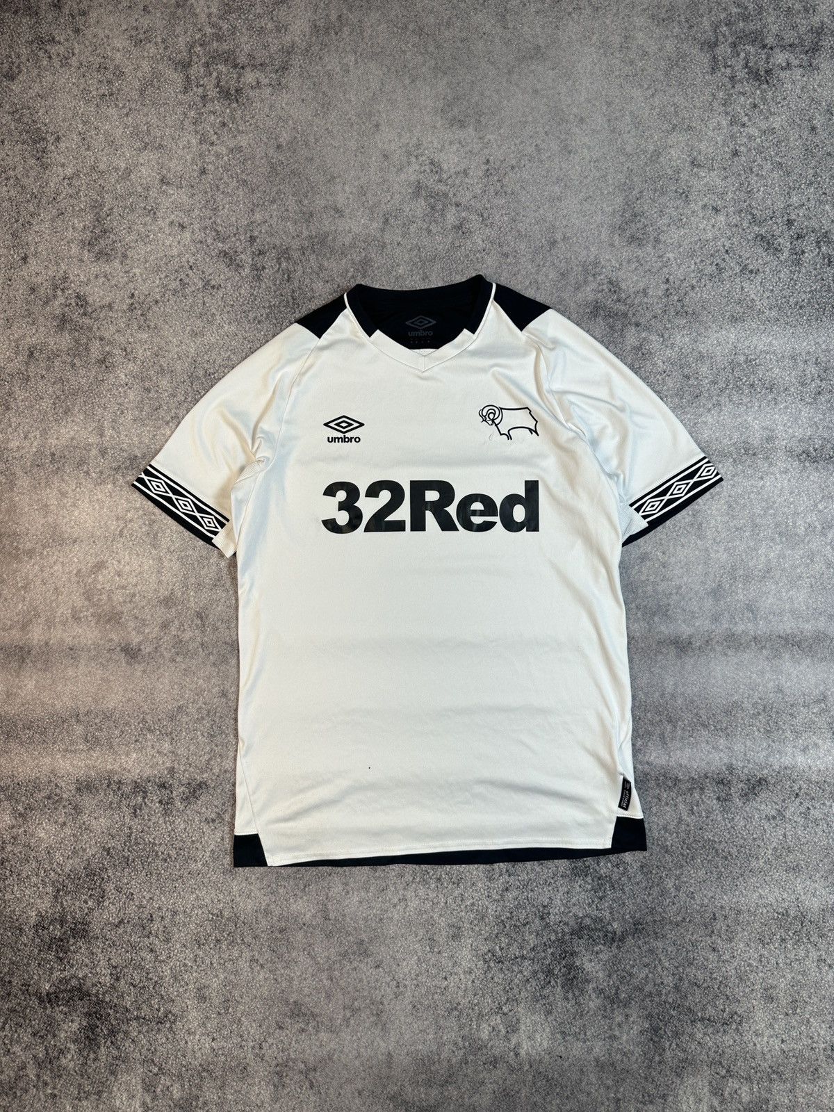 Umbro Umbro Derby County Soccer Jersey Streetwear Rare Tee Casual Size US M / EU 48-50 / 2 - 1 Thumbnail