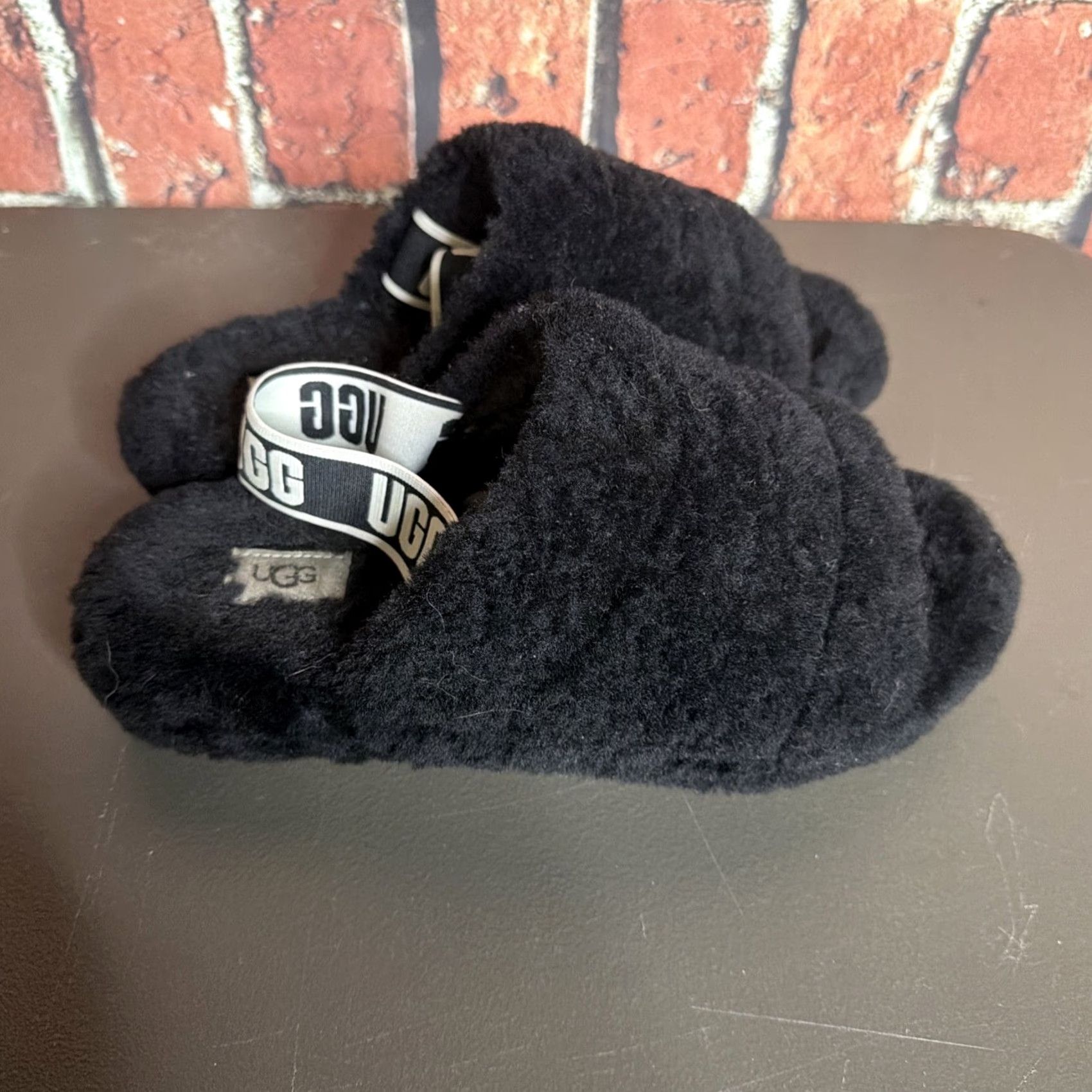 Ugg VINTAGE UGG Slipper Womens 9 Black Fluff Yeah Slide Fur Strap Slippers Womens Shoes Black Strap Australia 9 Womens Size US 9 / IT 39 - 3 Thumbnail