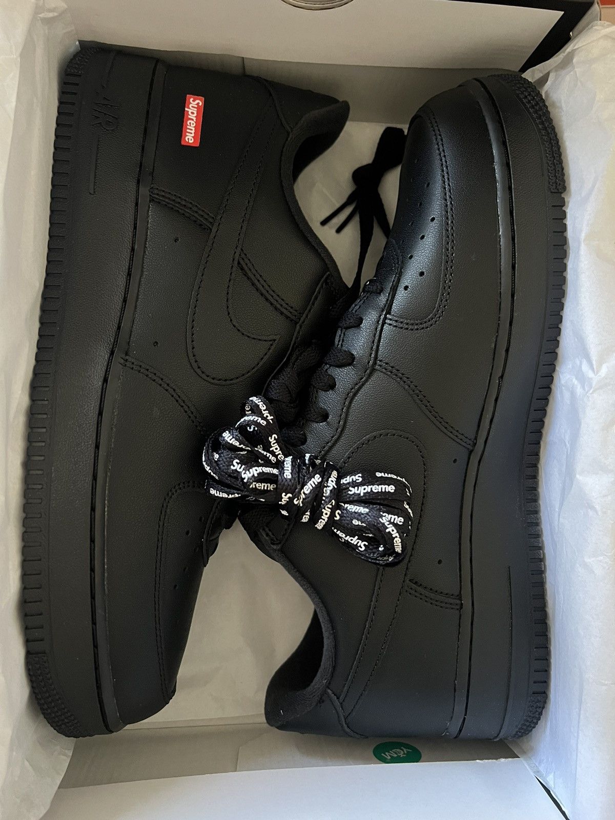Nike × Supreme Supreme Nike Air Force 1 low Size US 11 / EU 44 - 1 Preview