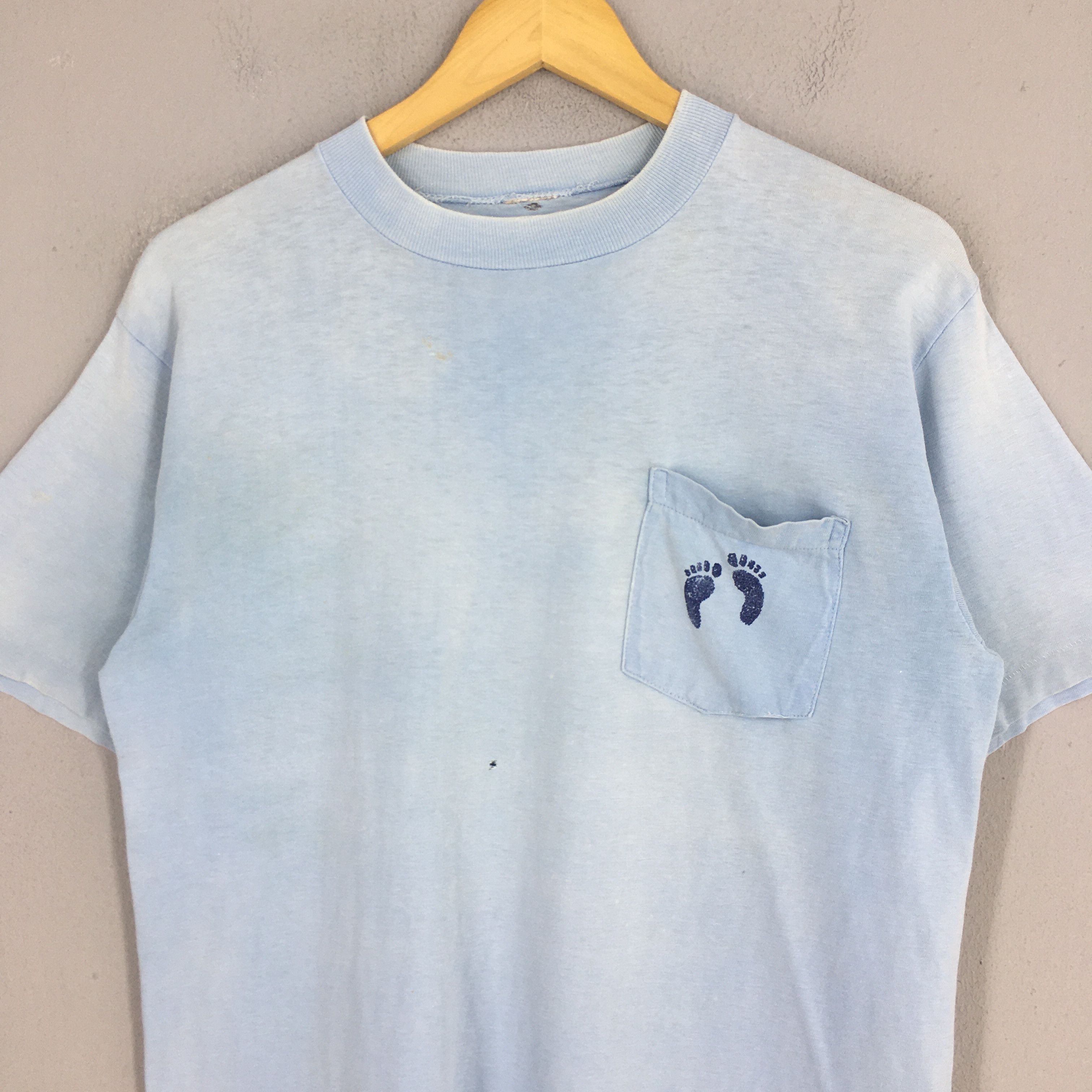 Hang Ten Vintage 1980's Hang Ten Surfing Footprint T shirt M Size US M / EU 48-50 / 2 - 5 Thumbnail