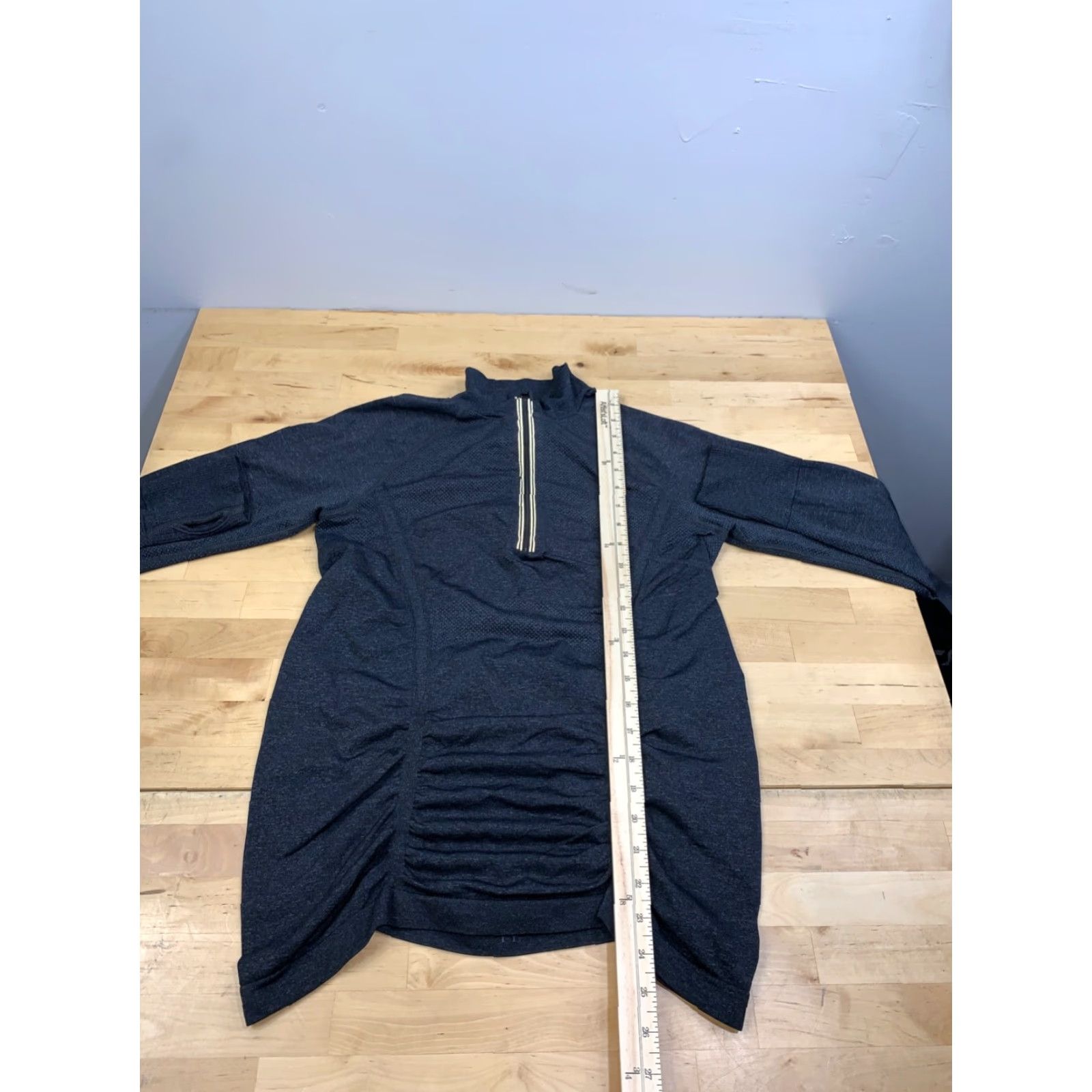 Athleta Athleta Sweatshirt Pullover 1/4 Zip Womens M Black Activewear Fitted Sweatshirt 1/4 Zip Black Athletic Urban Classic 12180 Size M / US 6-8 / IT 42-44 - 3 Thumbnail