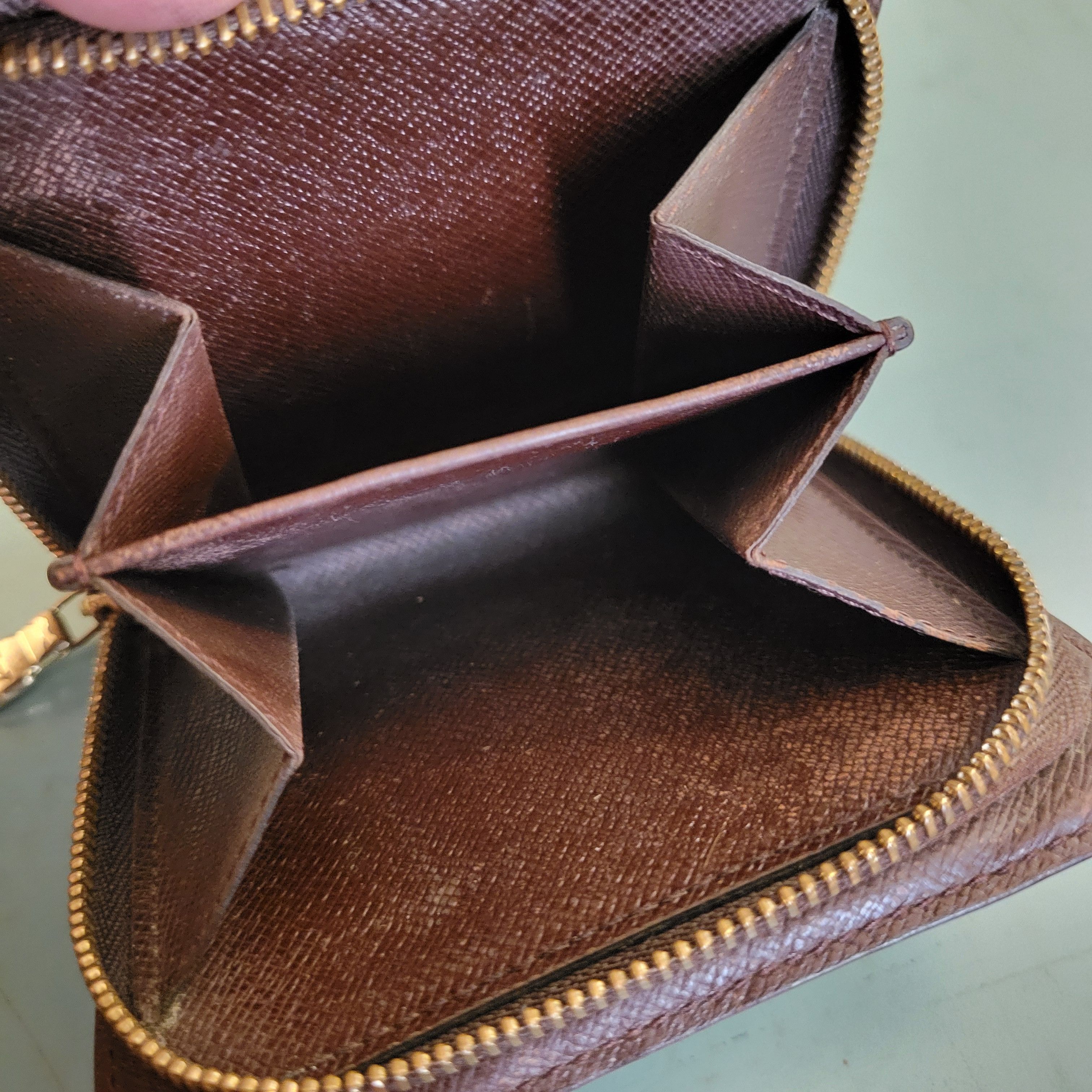 Louis Vuitton Louis Vuitton LV Damier Ebene Vintage Compact Wallet Size ONE SIZE - 14 Thumbnail