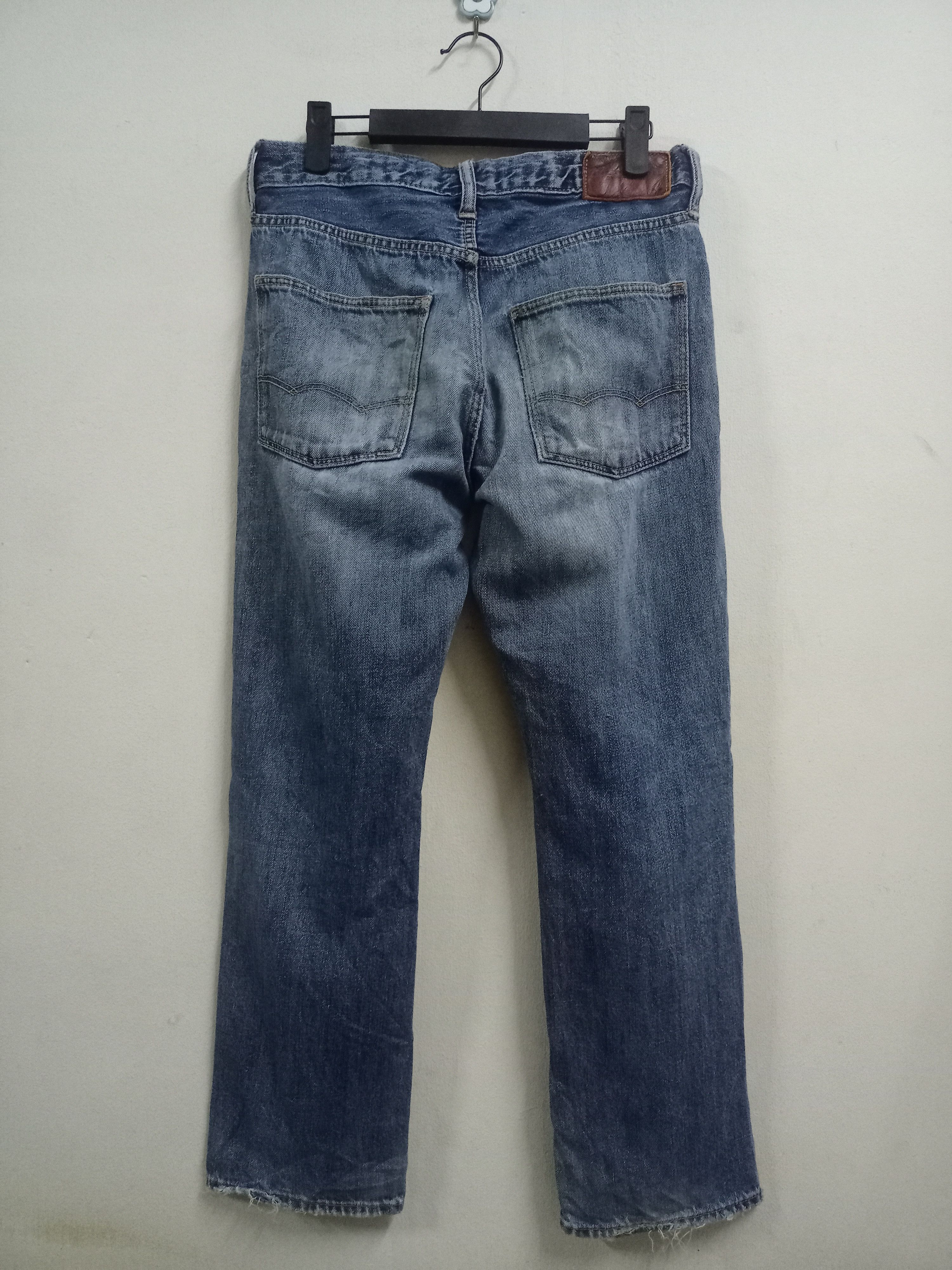 Japanese Brand Vintage Japanese Brand Blue Wash Distressed Jeans 29x26 Size US 29 - 2 Thumbnail