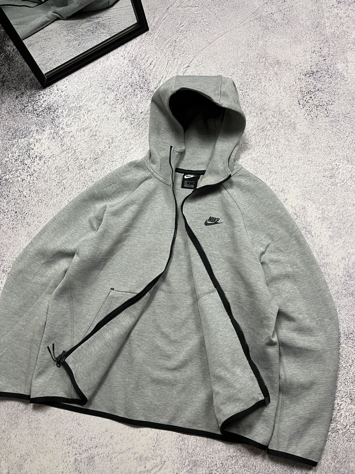 Japanese Brand Nike NSW Tech Fleece Zip Hoodie Drill Jacket Grey Size L Size US L / EU 52-54 / 3 - 11 Thumbnail