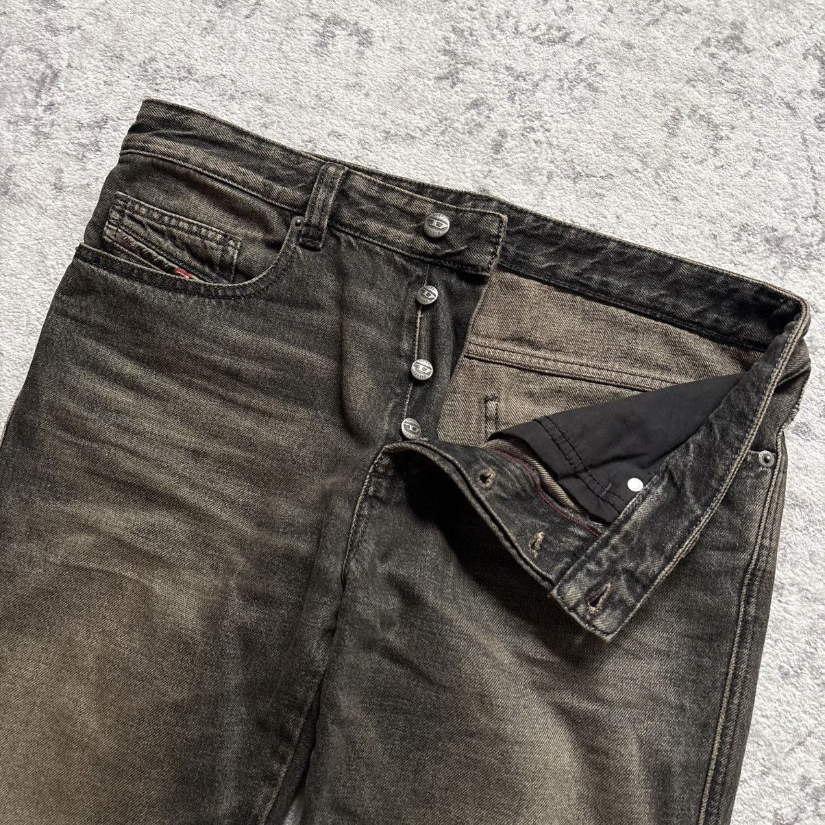 Diesel Diesel 1998 D-Buck Dirty Washed Bootcut Jeans | Size 30 Size US 30 / EU 46 - 5 Thumbnail