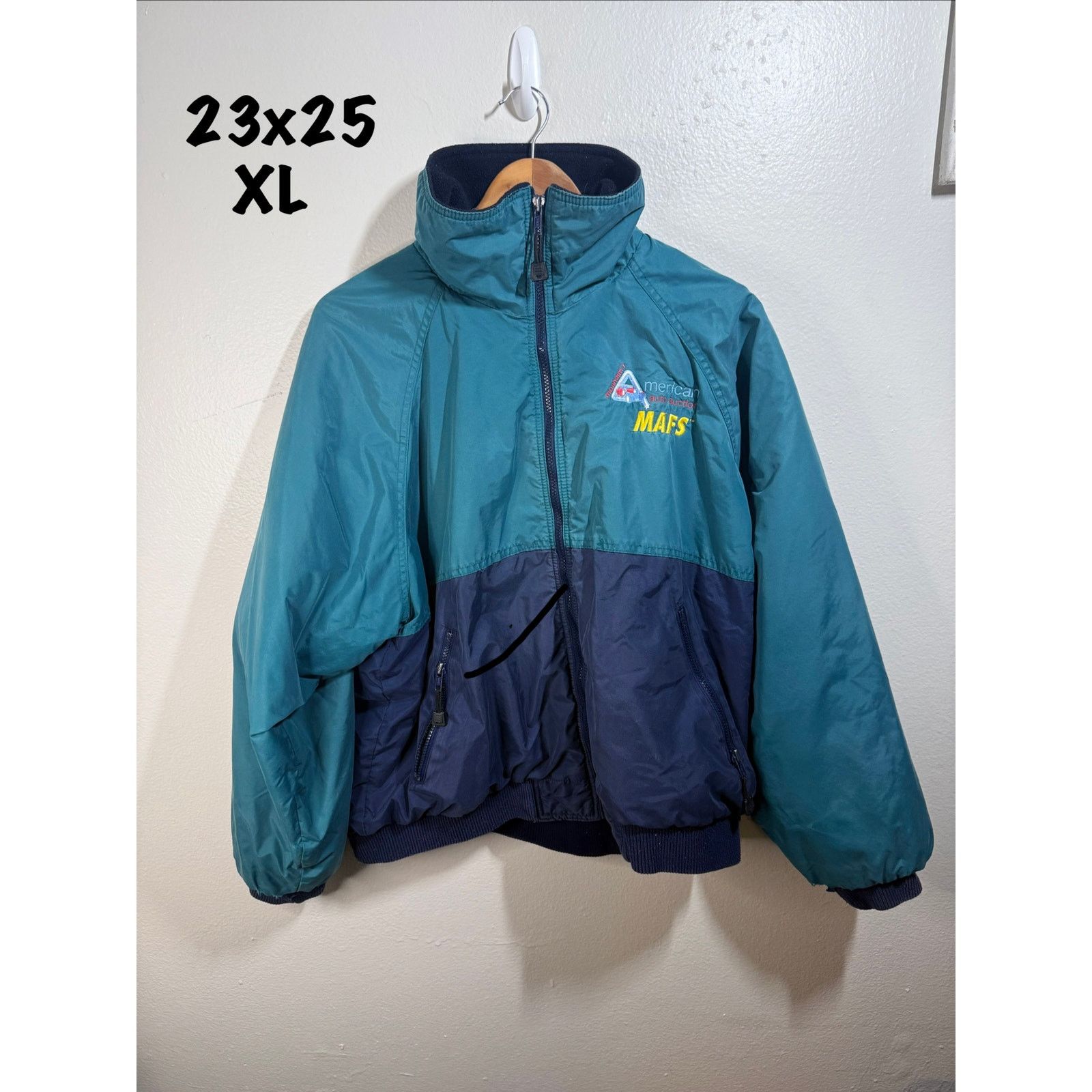 0044 Paris XL 80s auto auction puffer jacket Size US XL / EU 56 / 4 - 1 Thumbnail