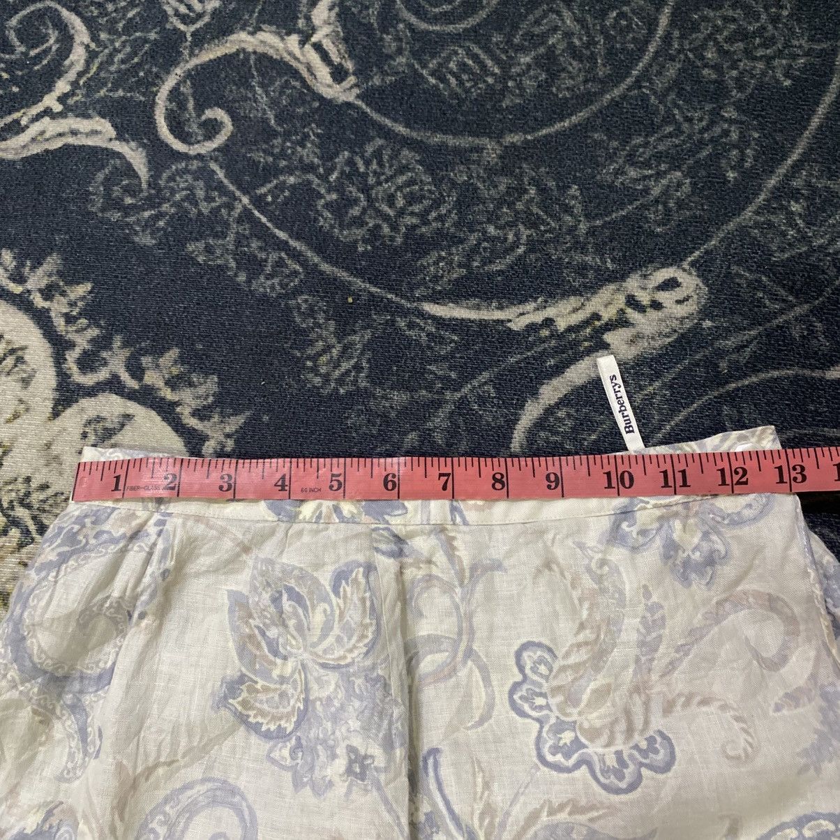 Burberry Vintage Burberry Floral Mini Skirt Made in Italy / Size 9 Size 26" / US 2 / IT 38 - 17 Thumbnail