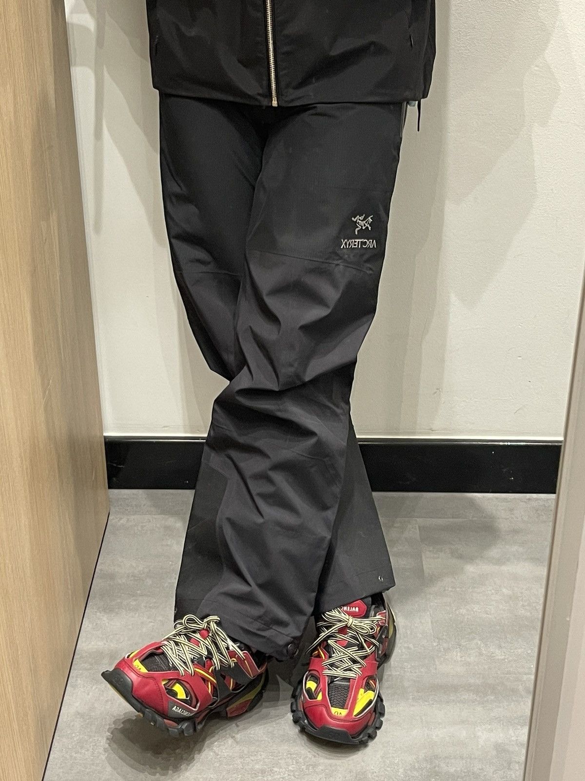 Arc'teryx Arc'Teryx Beta AR Technical Full Zipped Black Ski Pants Size US 32 / EU 48 - 5 Thumbnail