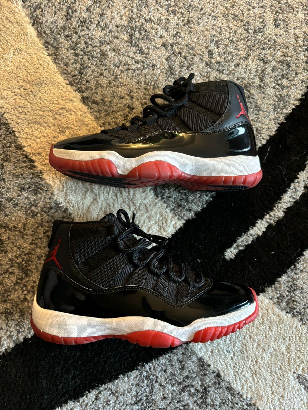 Jordan Brand Air Jordan 11 Breds Size US 9.5 / EU 42-43 - 1 Thumbnail
