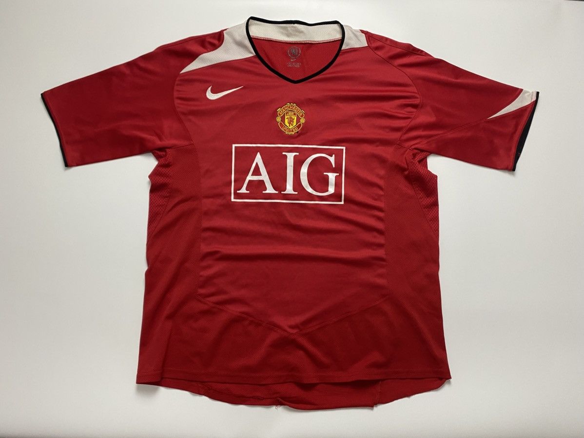 Nike Vintage Manchester United M.U jersey AIG Size US L / EU 52-54 / 3 - 1 Thumbnail