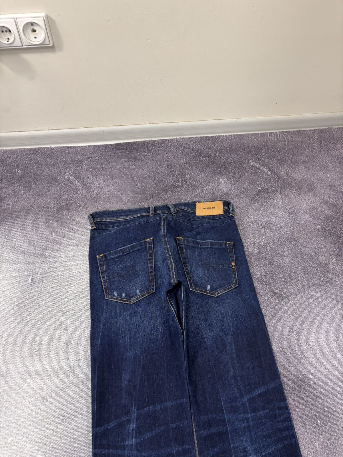 Diesel Diesel Belther NWT Men’s Regular Slim Tapered Denim Jeans Size US 29 - 16 Thumbnail