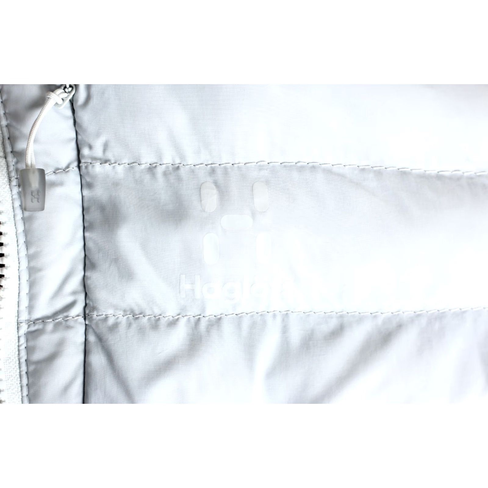 Vintage Haglöfs Essens Mimic Hooded Lightweight Jacket Women M Grey Hiking, Casual, Travel, Quilted, All Seasons Mens Womens Bags & Accessories Size M / US 6-8 / IT 42-44 - 5 Thumbnail