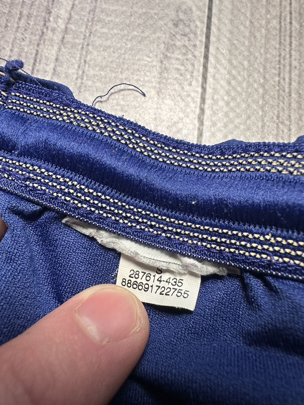 Nike × Vintage Vintage Nike Manchester United soccer shorts size S blue Size US 30 / EU 46 - 6 Thumbnail