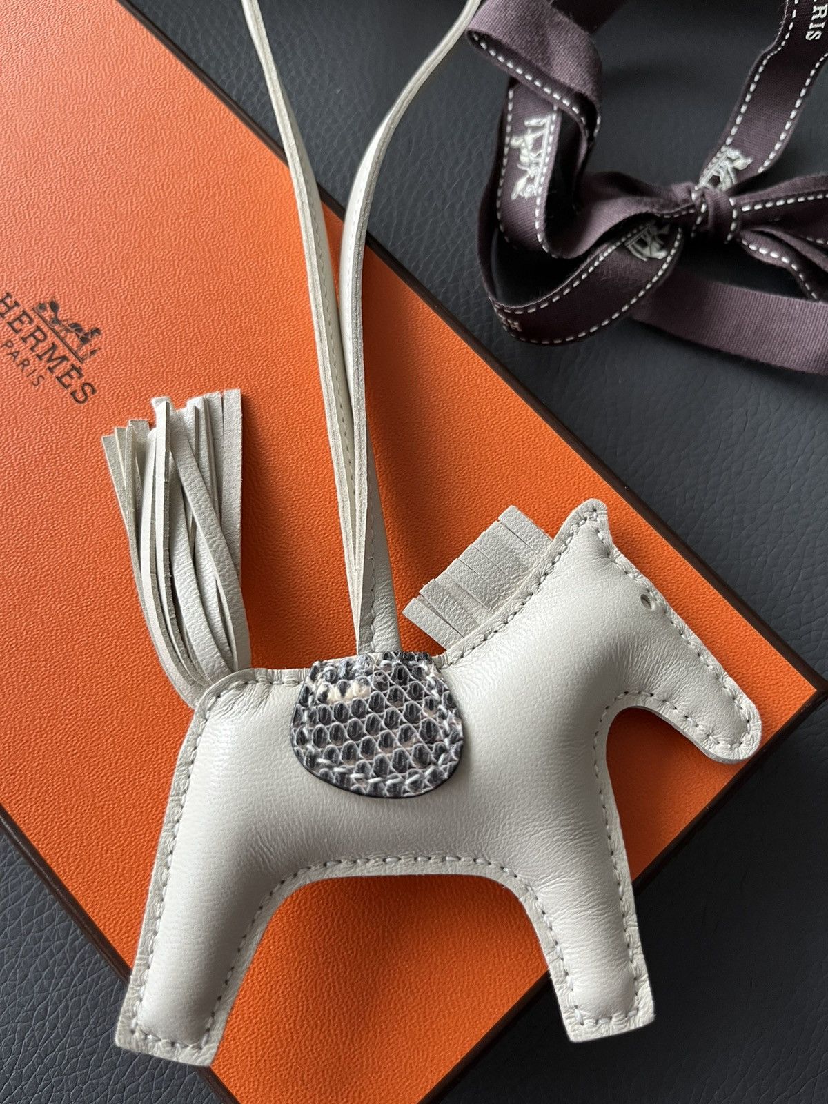 Hermes Super Rare Hermes Ombré Lizard PM Rodeo Charm Brand New Size ONE SIZE - 1 Thumbnail