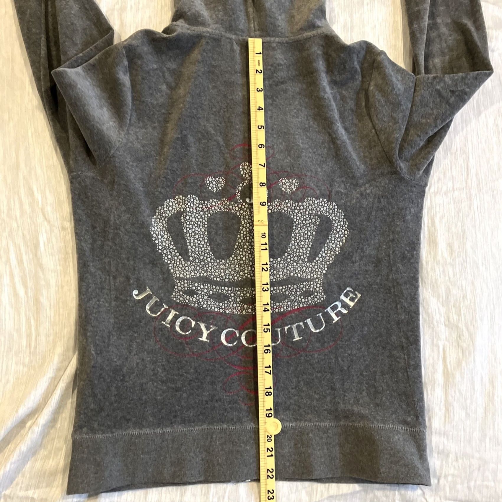 Juicy Couture VINTAGE Juicy Couture Hoodie Gray Full Zip Velour Bling Crown On Back L Women Mens? Size L / US 10 / IT 46 - 7 Thumbnail