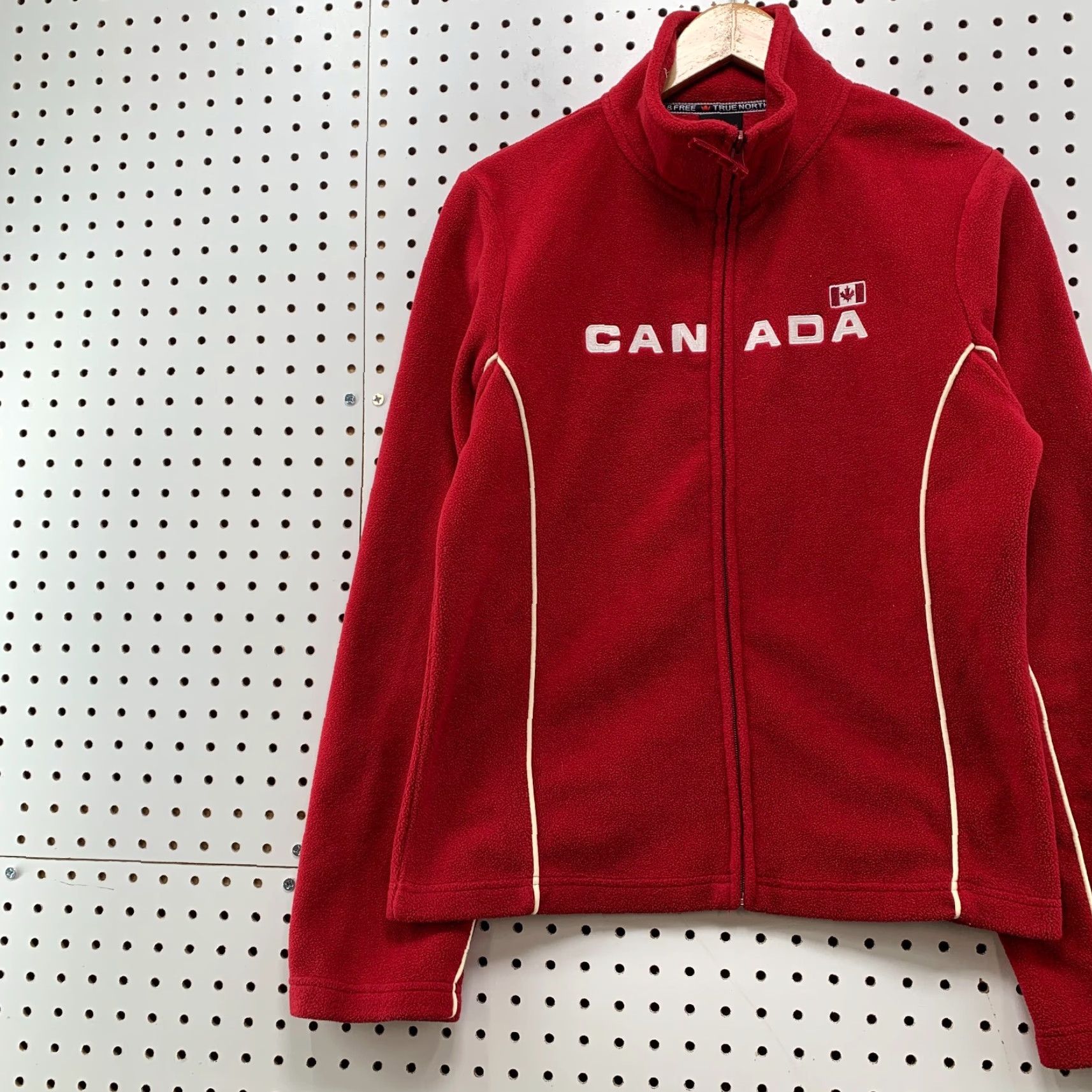 Vintage VINTAGE Canada Kalson Fleece Zip Sweatshirt Jacket Womens Medium Red Embroidered 19x24 Size M / US 6-8 / IT 42-44 - 3 Thumbnail