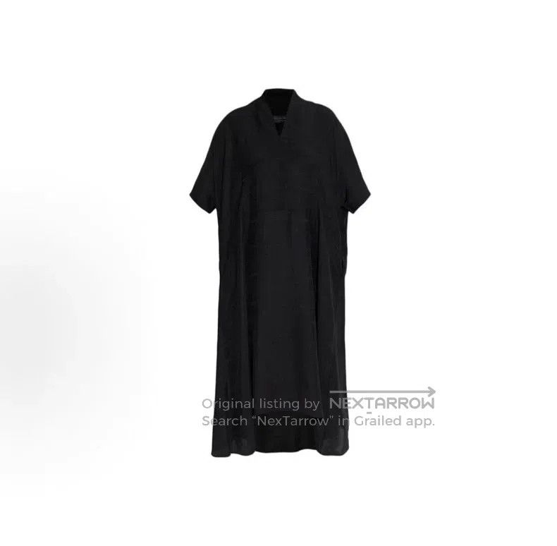 Balenciaga Balenciaga Fully printed V-neck silk mid-length short-slee Size L / US 10 / IT 46 - 1 Thumbnail