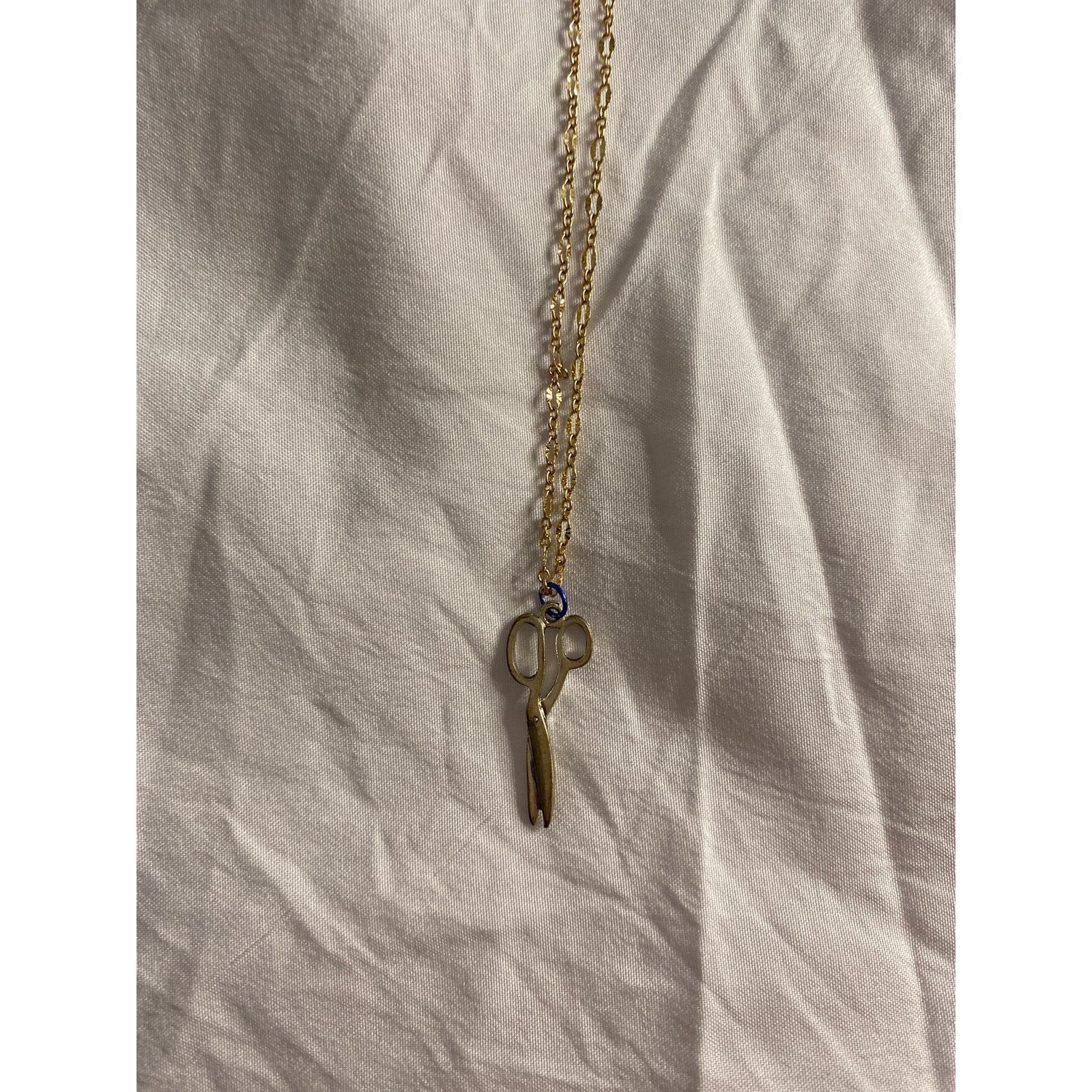 Other Gold-Tone Scissors Pendant Necklace Quirky Jewelry Craft Size ONE SIZE - 3 Thumbnail
