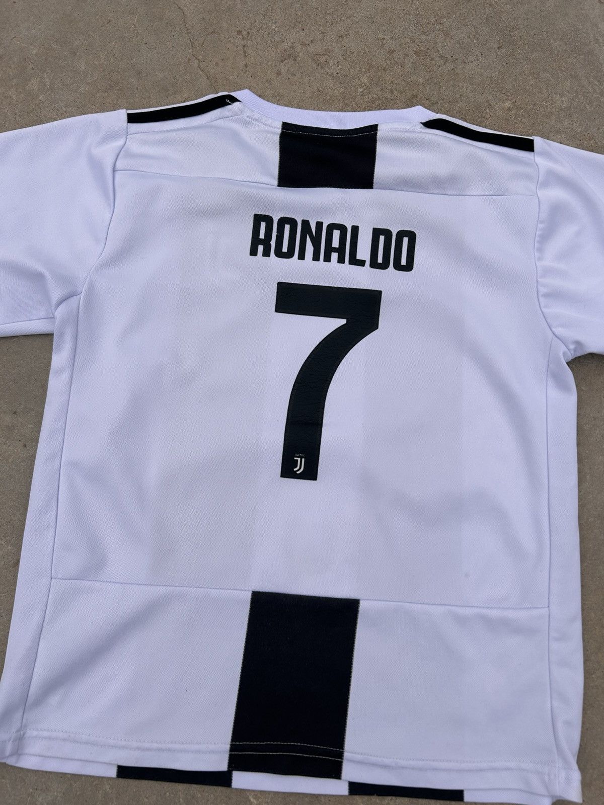 Adidas Cristiano Ronaldo Adidas Juventus 18/19 Home Jersey Size US XS / EU 42 / 0 - 5 Thumbnail